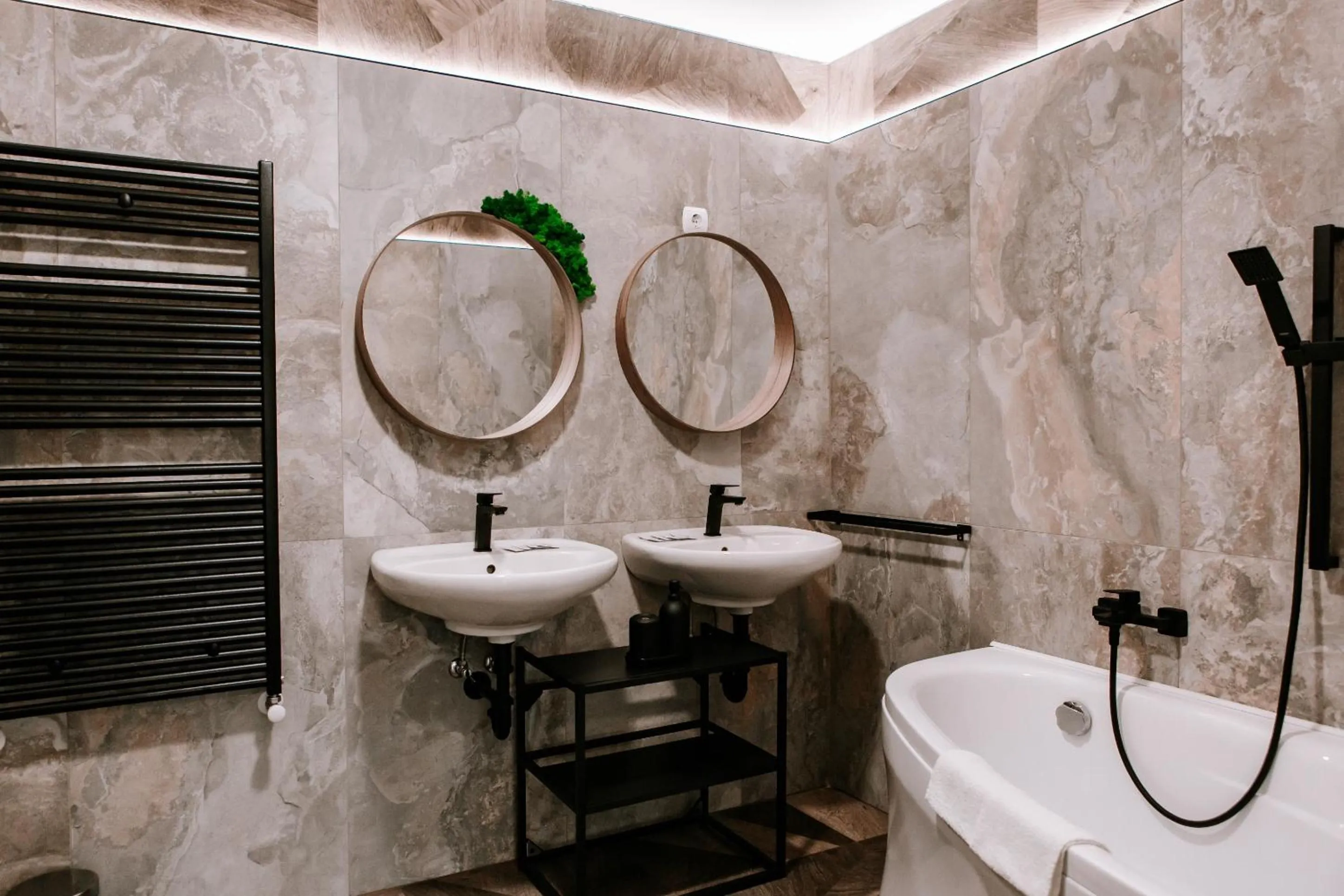 Bathroom in Park Hotel Sóstó