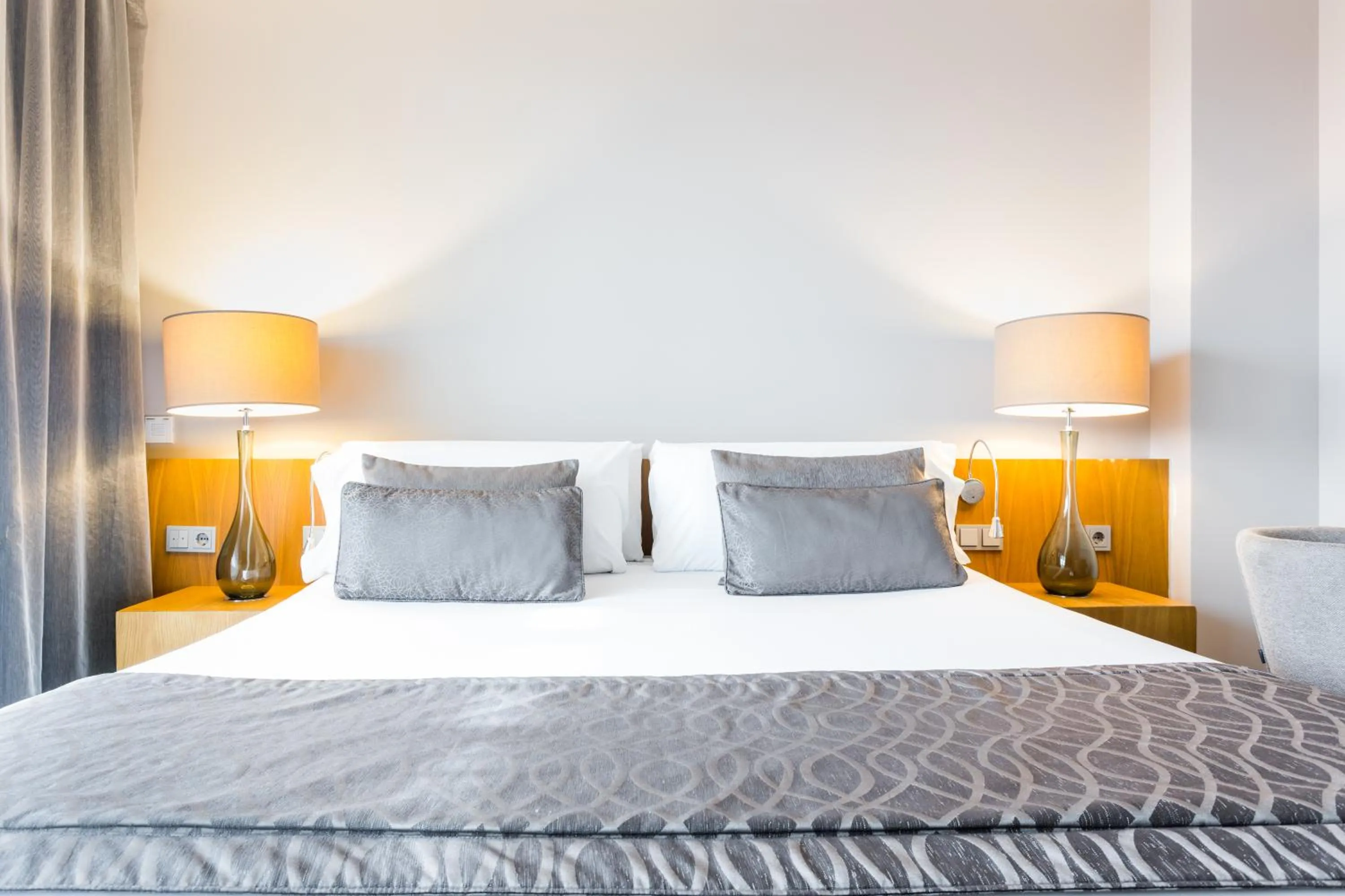 Bed in Hotel Royal Passeig de Gracia