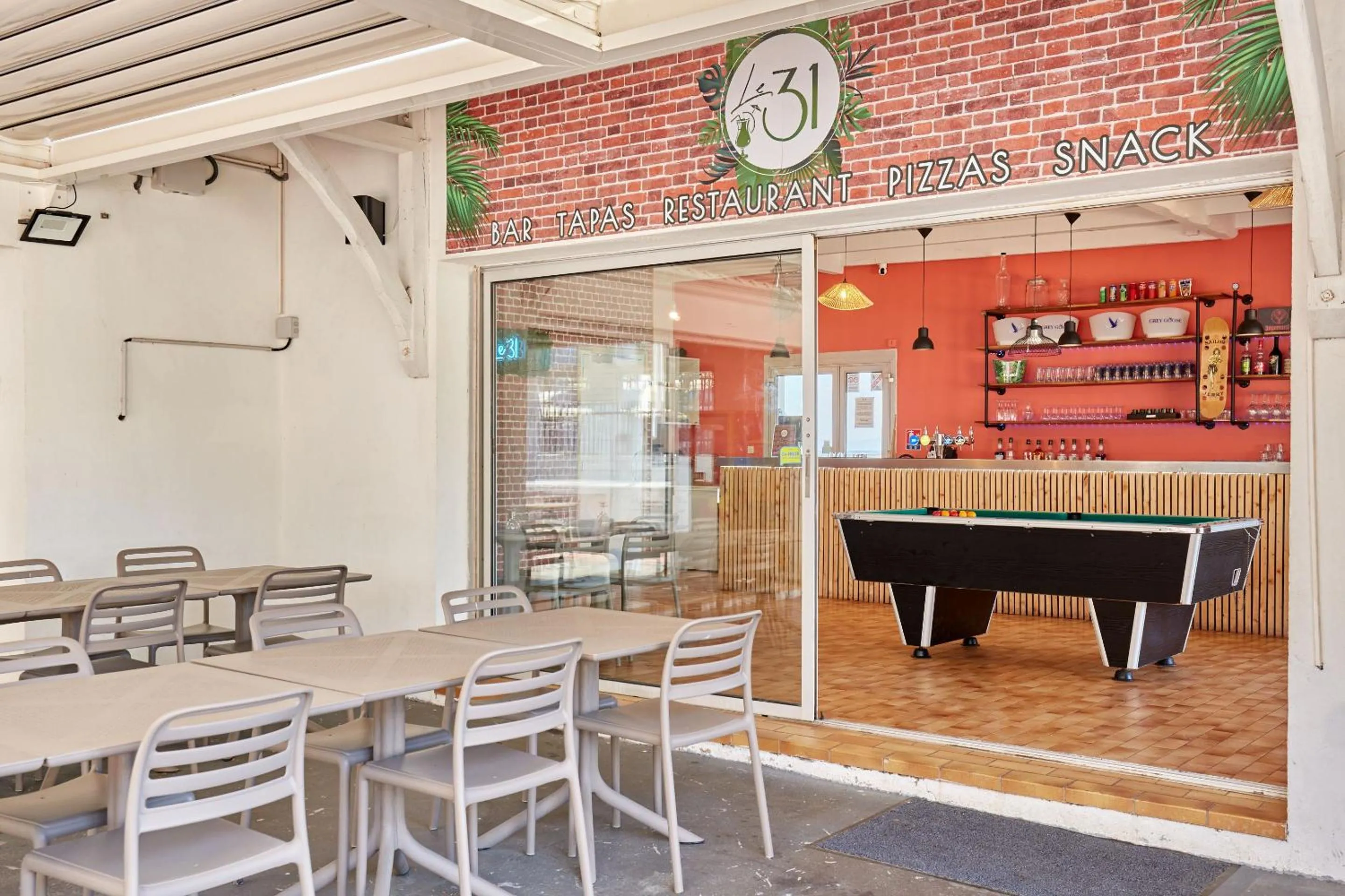 Balcony/Terrace in Domaine Résidentiel de Plein Air Odalys La Pinède