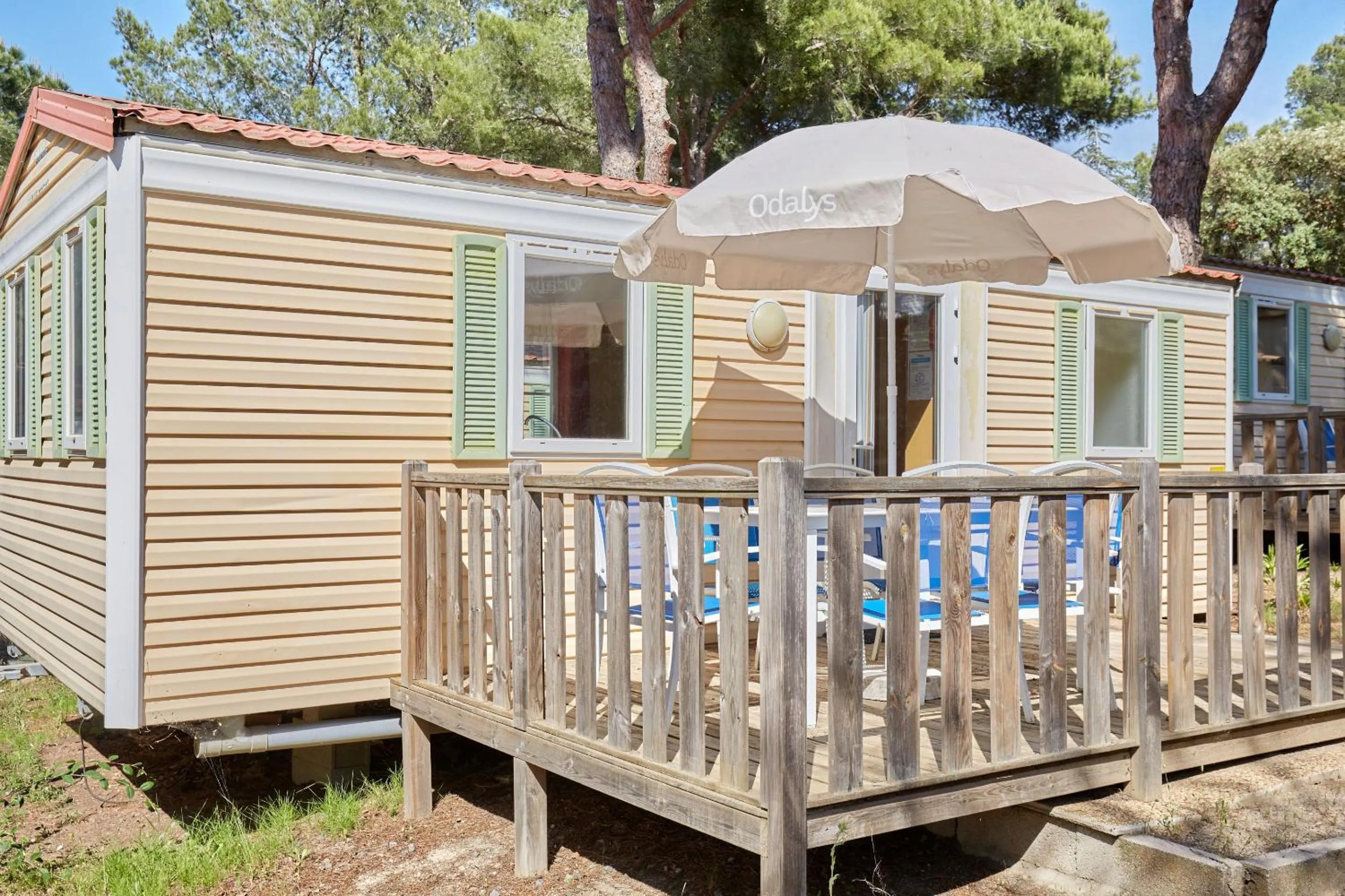 Balcony/Terrace in Domaine Résidentiel de Plein Air Odalys La Pinède