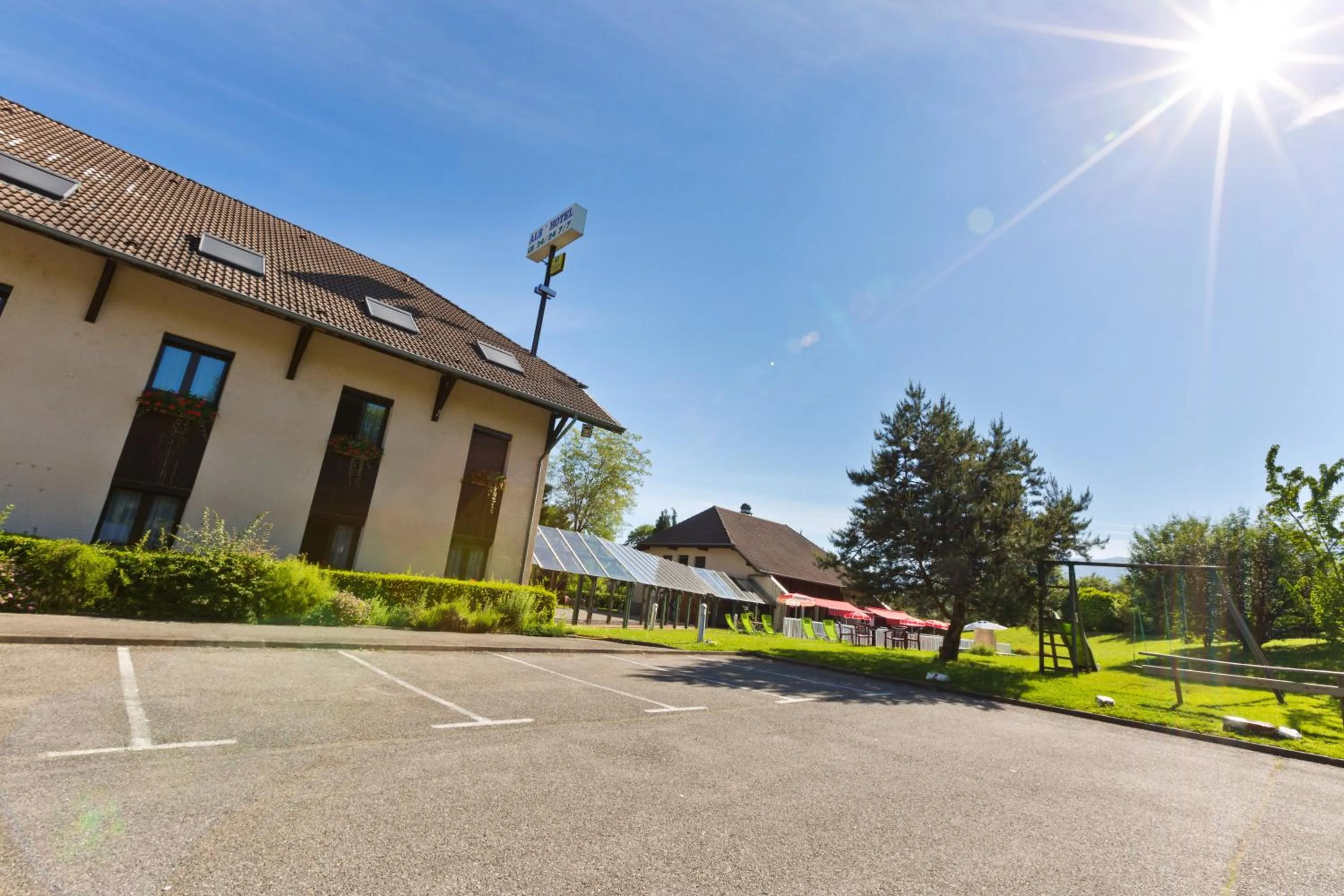 Property building in Logis Albhotel Grill