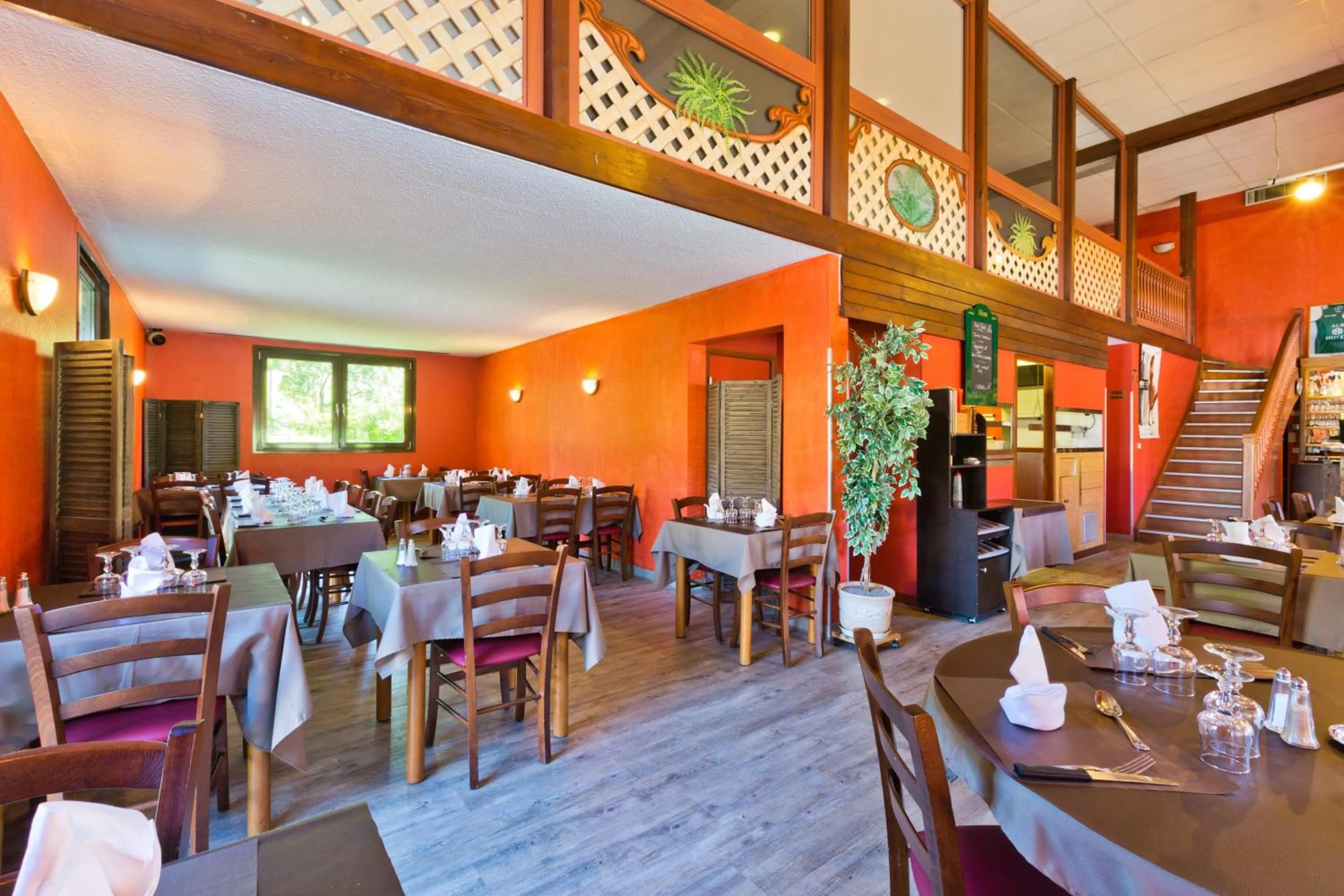 Restaurant/places to eat in Logis Albhotel Grill