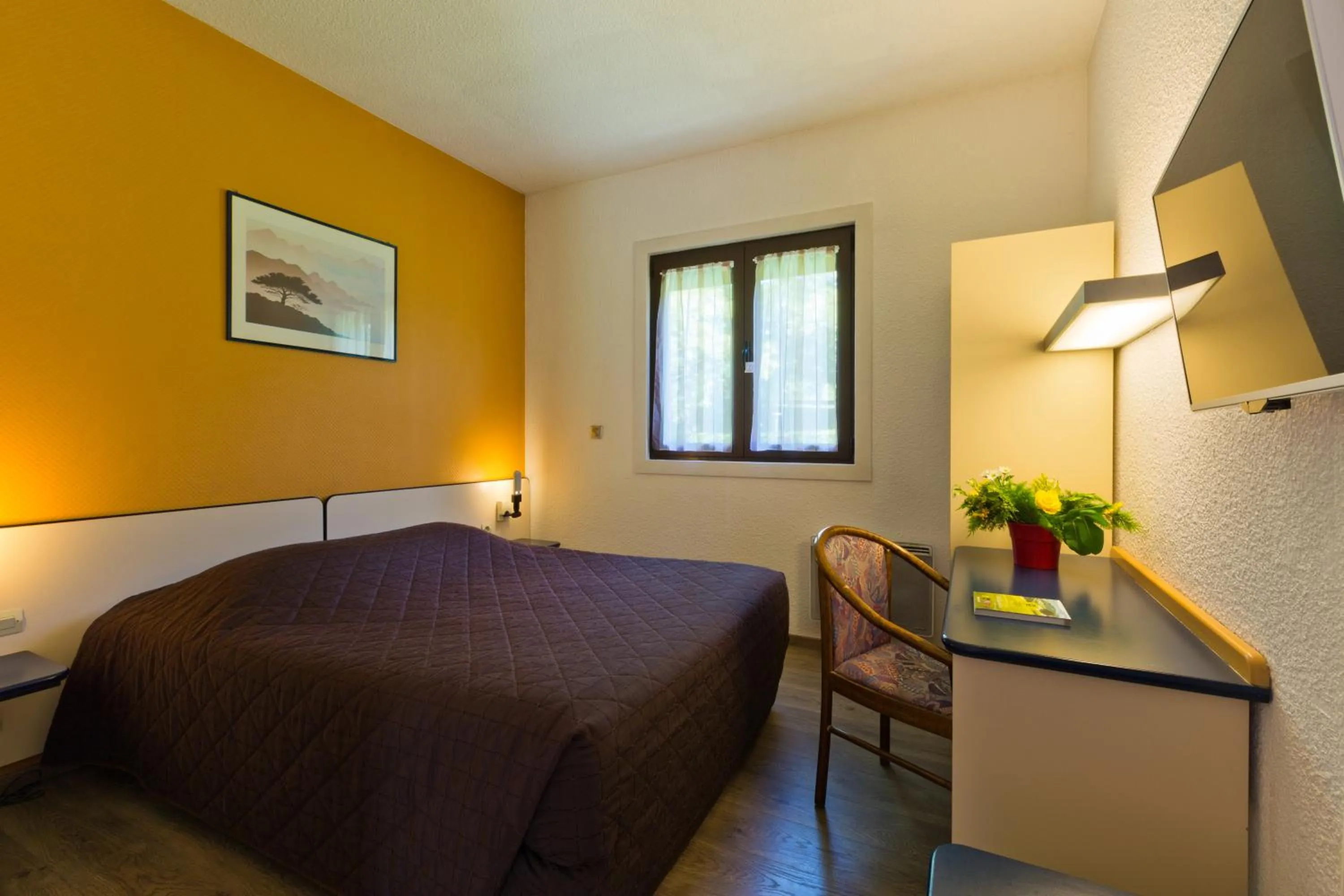 Bedroom, Bed in Logis Albhotel Grill