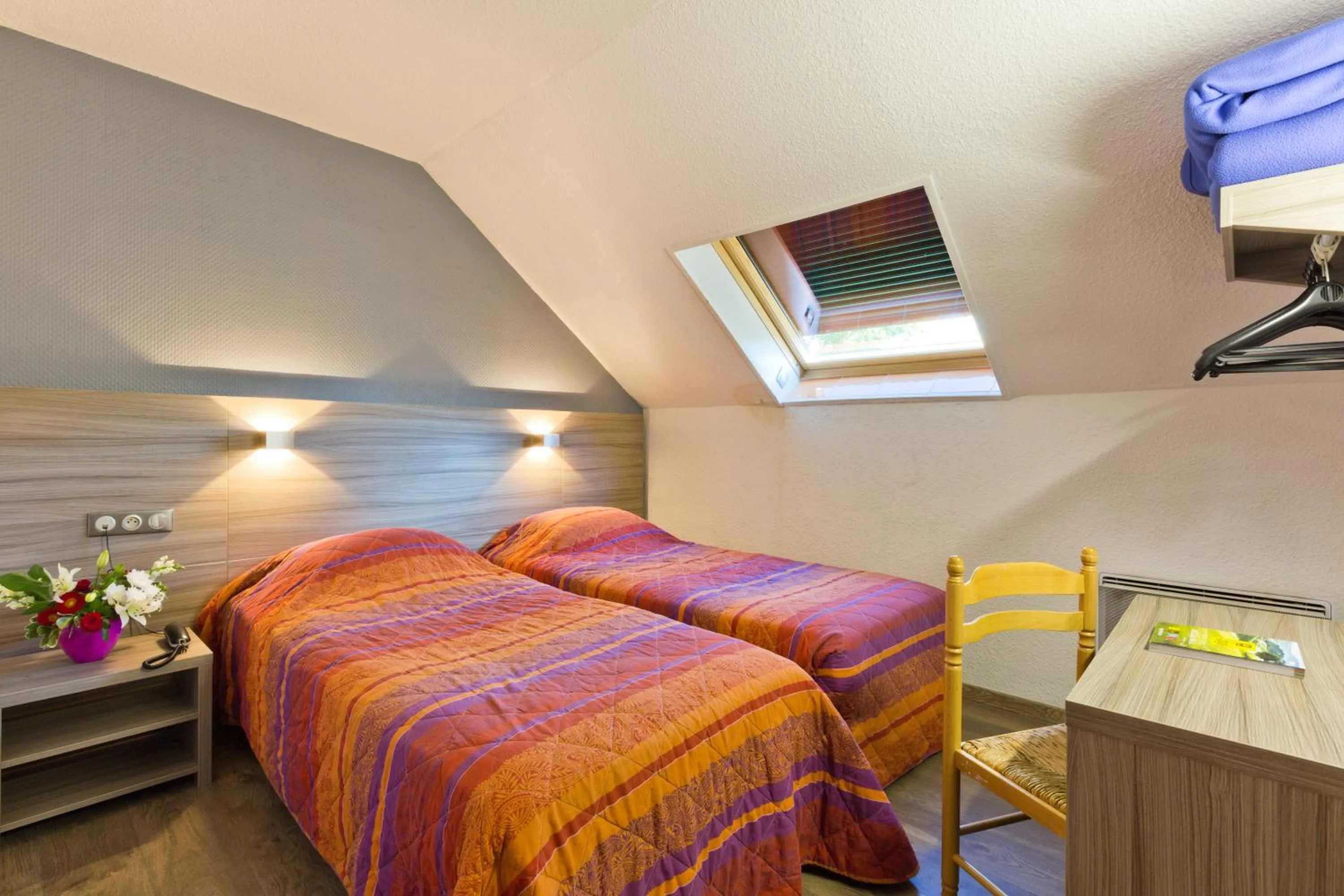 Photo of the whole room, Bed in Logis Albhotel Grill