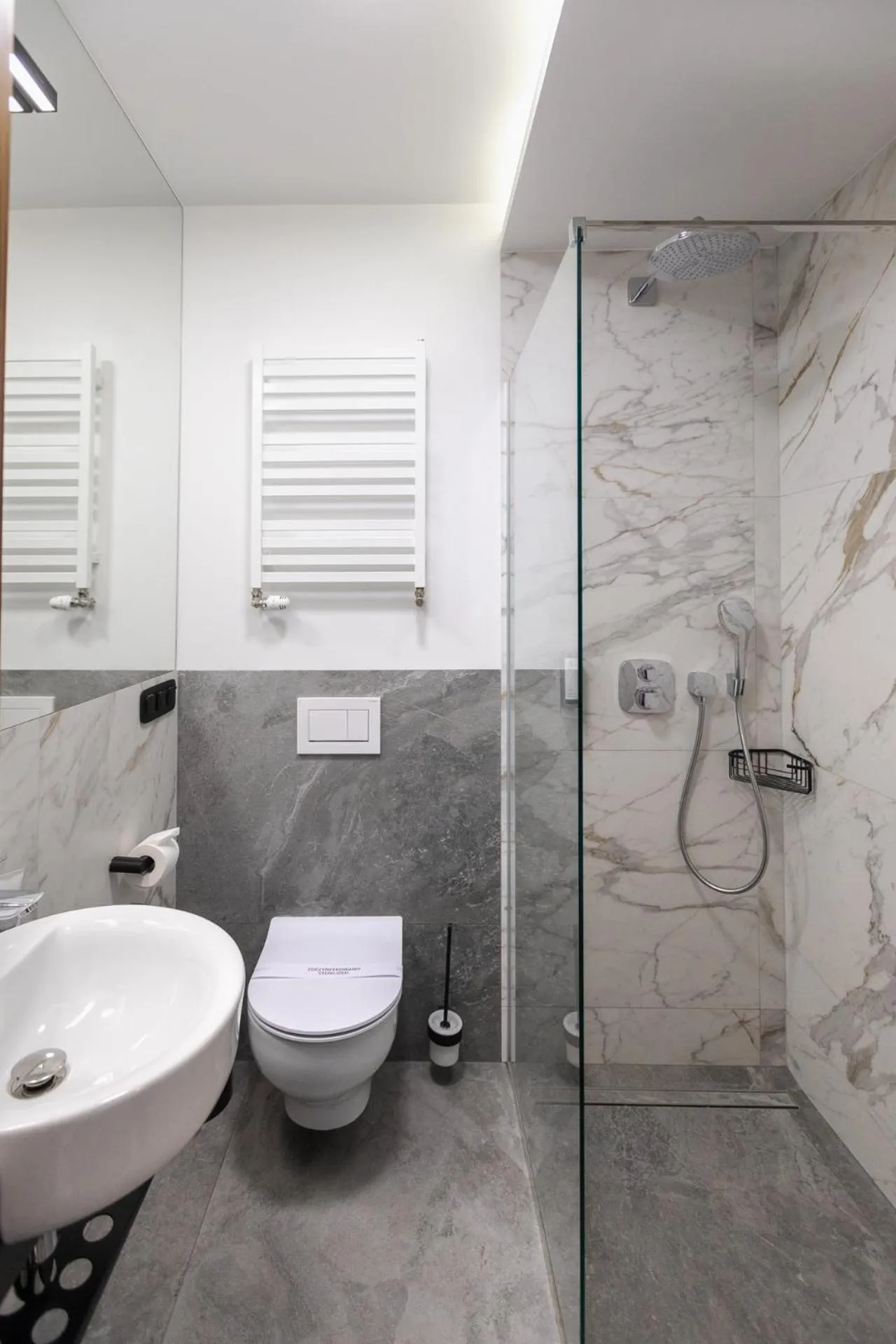 Shower in Focus Hotel Premium Kraków