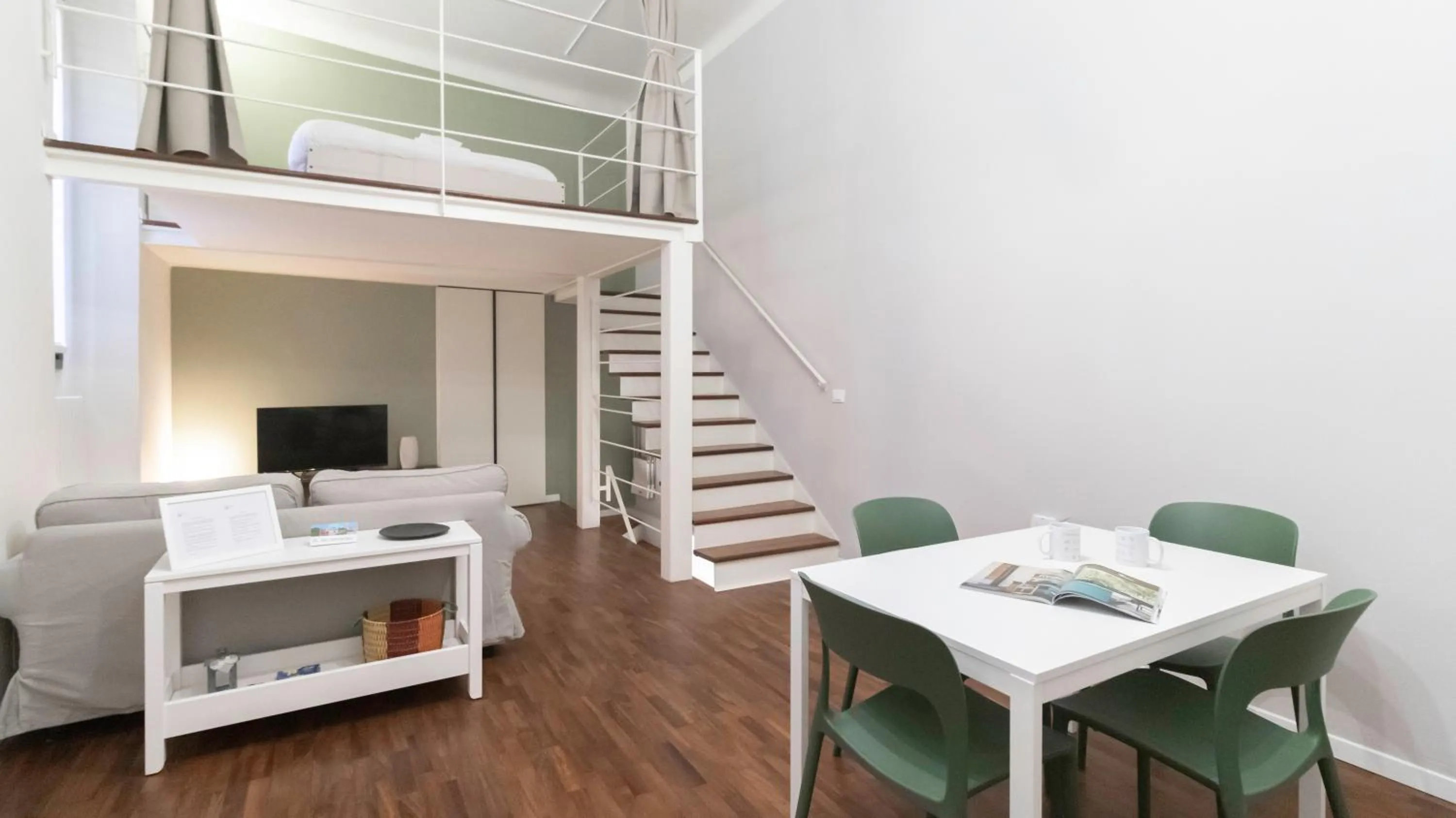 Seating area in Italianway Easy - Piero della Francesca 19 A