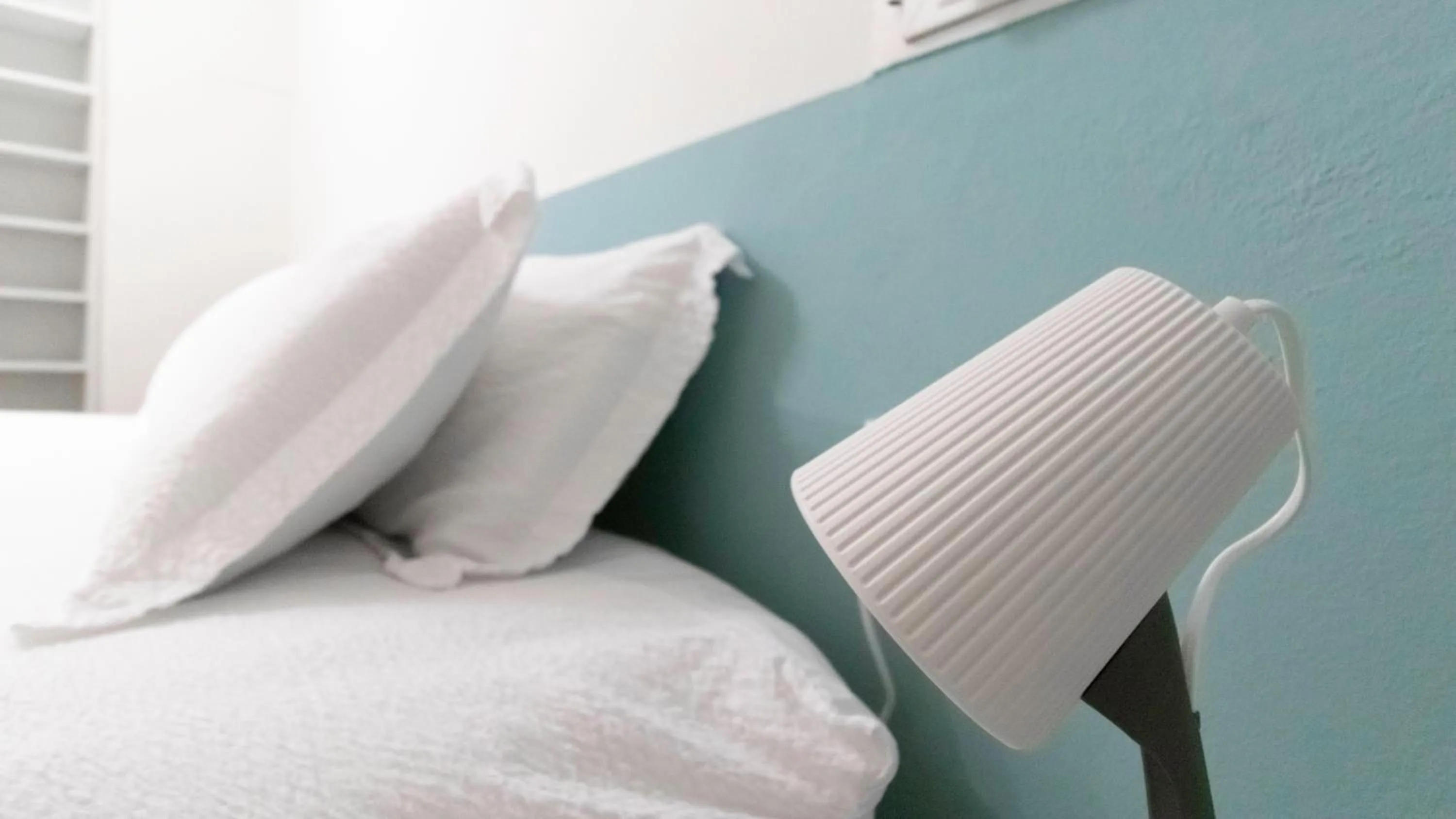 Photo of the whole room, Bed in Italianway Easy - Piero della Francesca 19 A