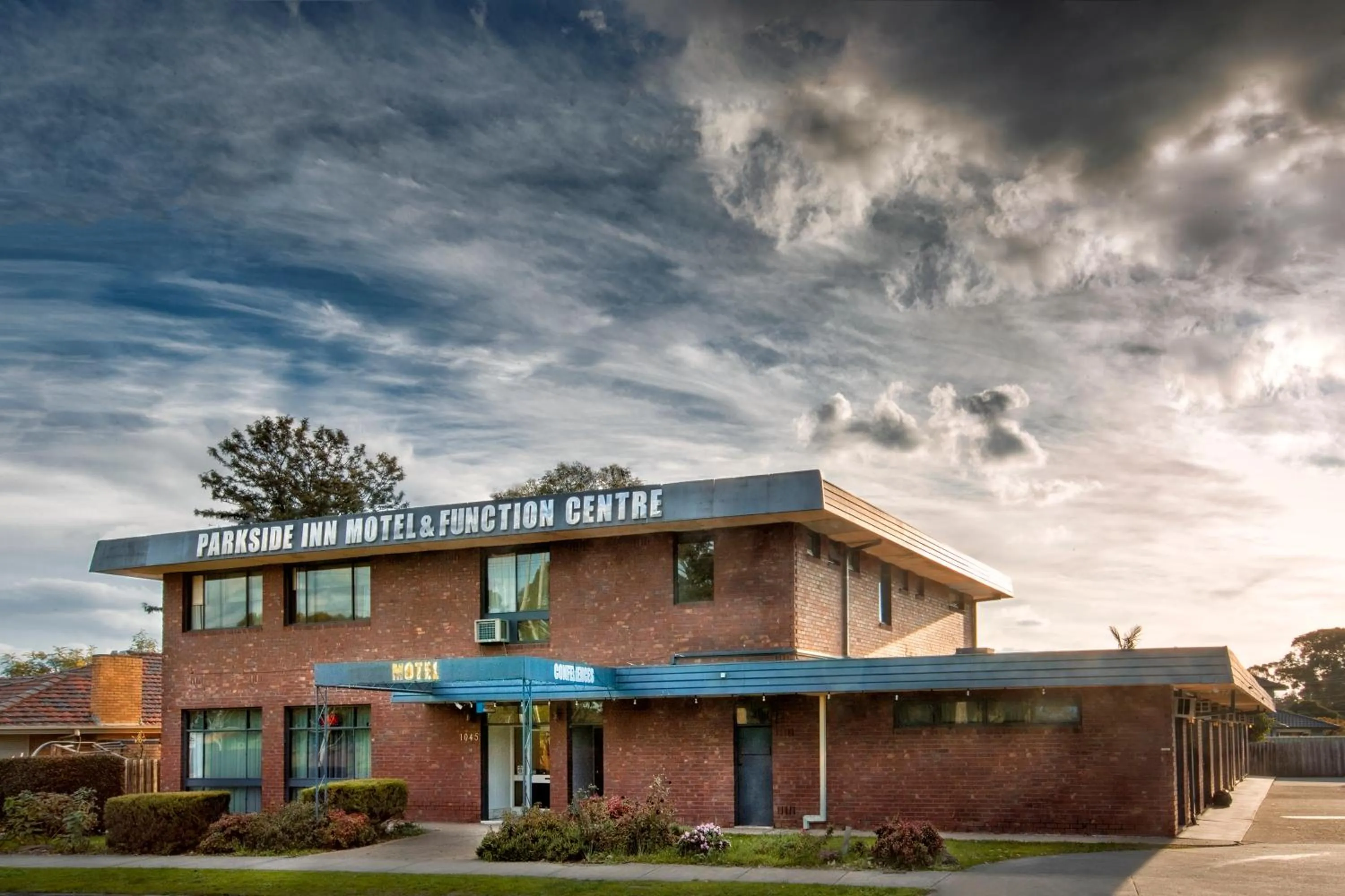 Property building in Parkside Inn Motel