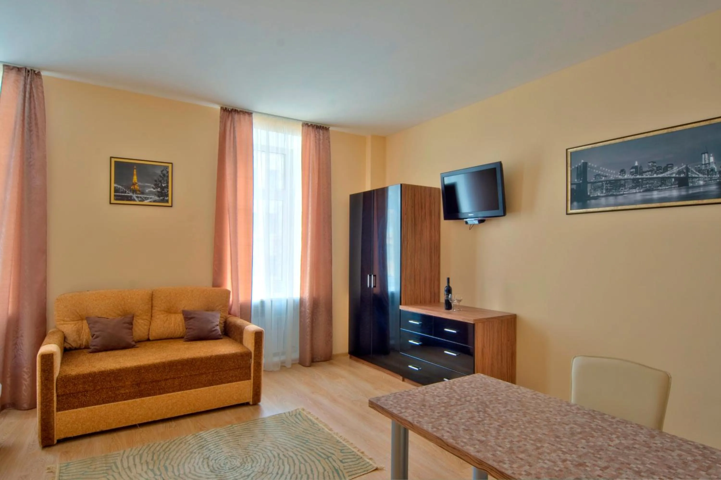 TV and multimedia in Sunday Apart Hotel