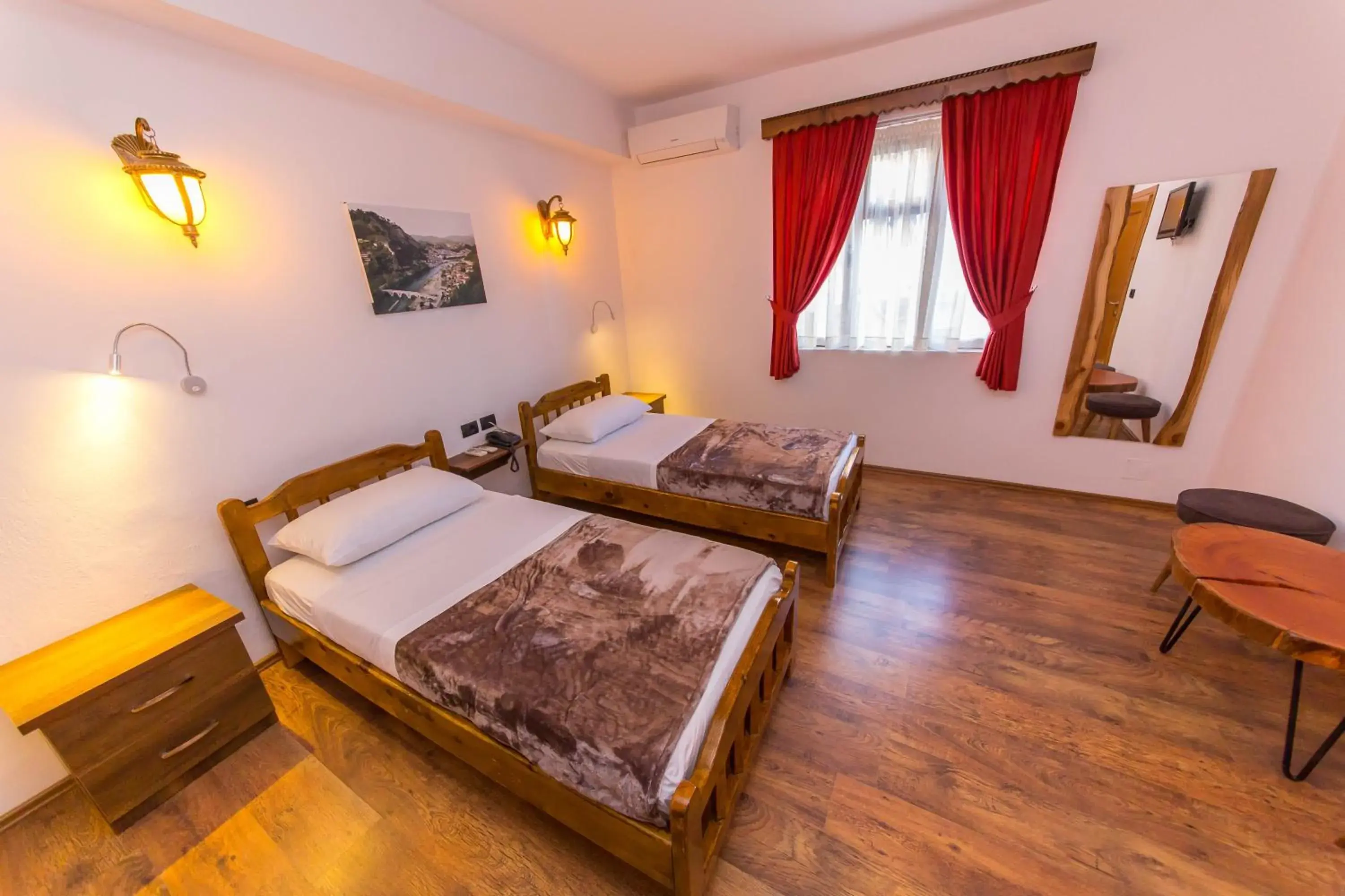 Deluxe Double or Twin Room in Heraklis Hotel Deluxe Double or Twin Room in Heraklis Hotel