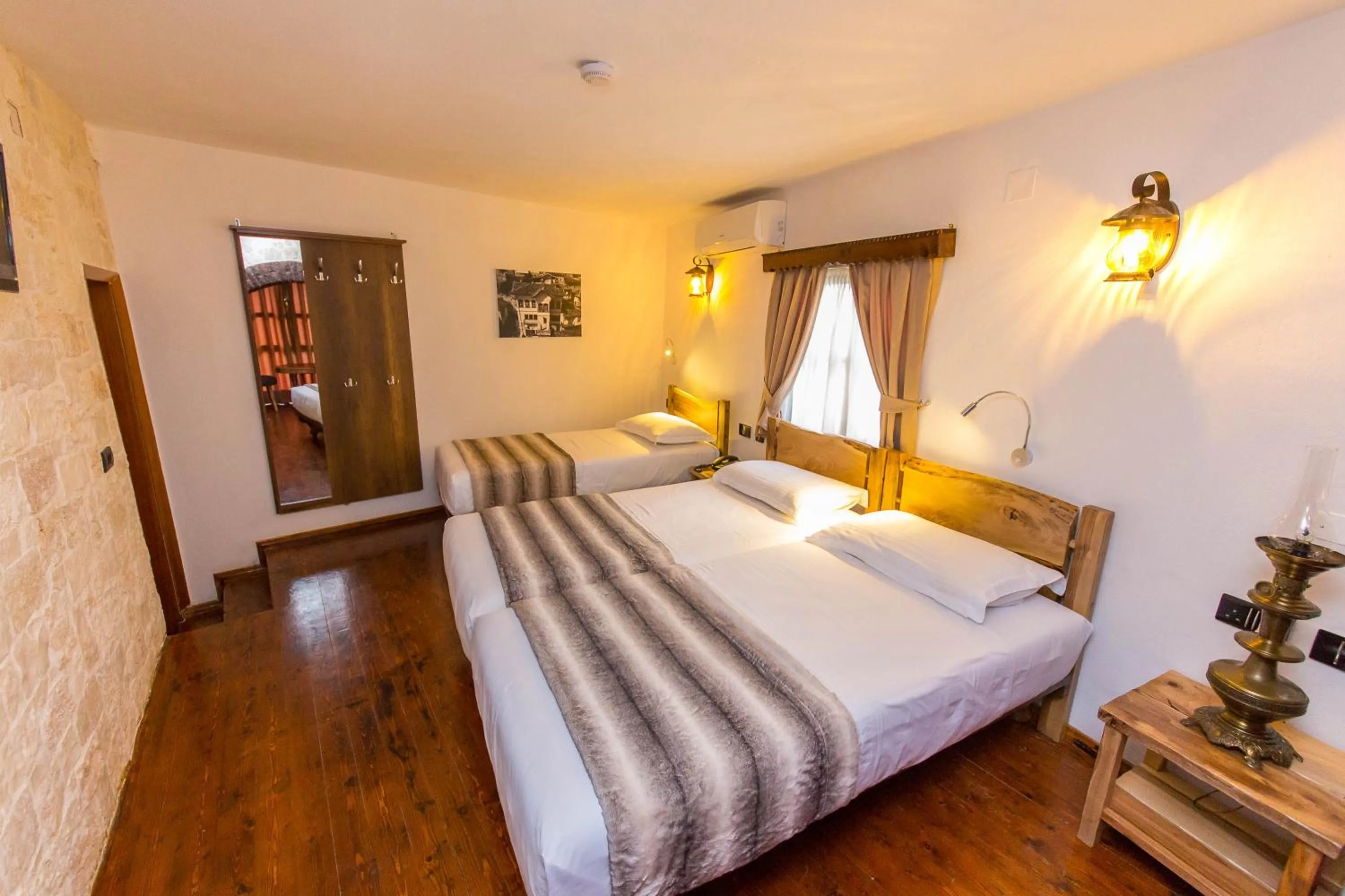 Bedroom, Bed in Heraklis Hotel