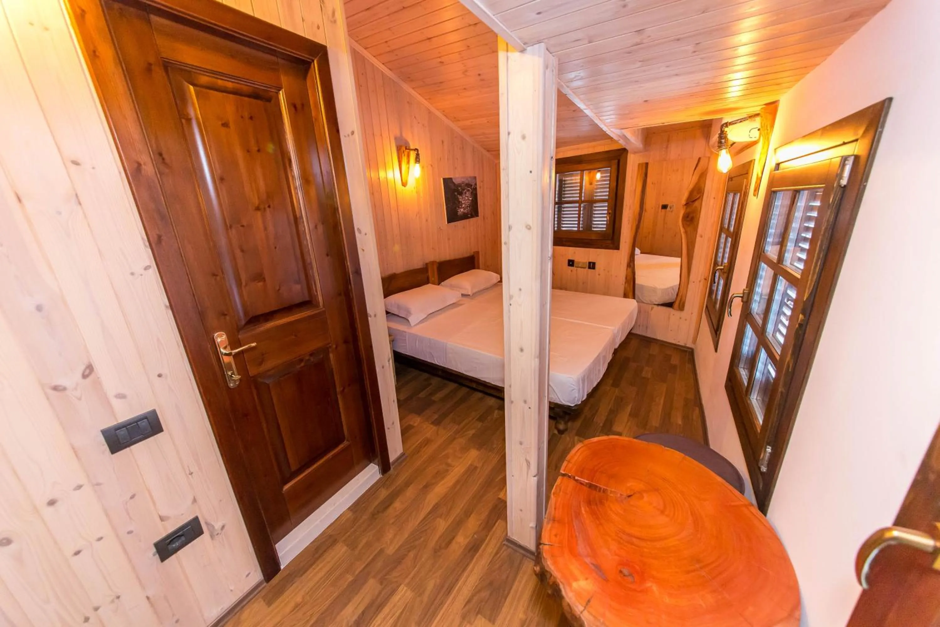 Bedroom, Bed in Heraklis Hotel