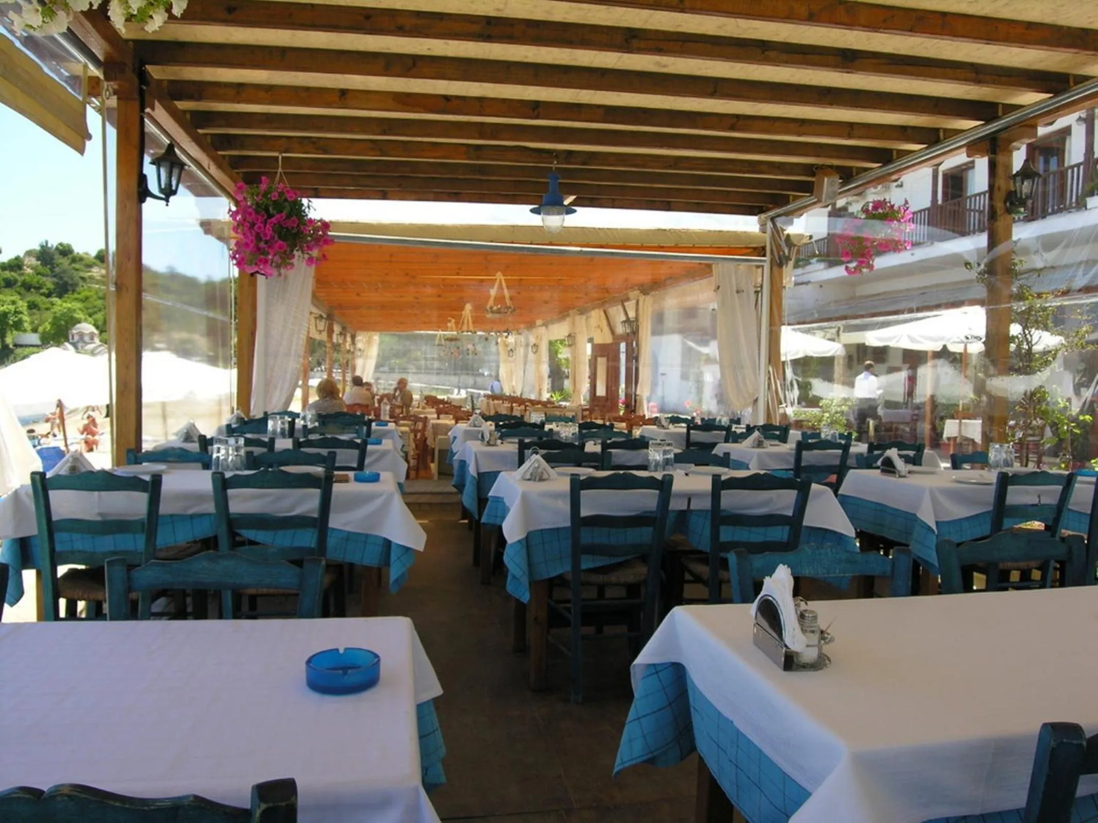 On-site shops in Olympic Hotel