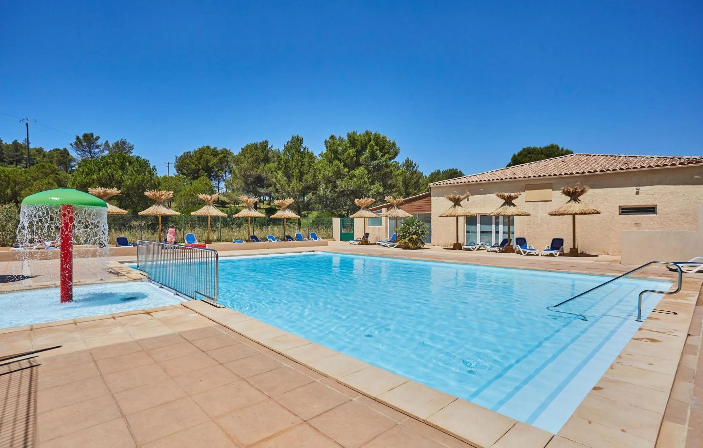 Swimming pool in Résidence Odalys Shangri-la