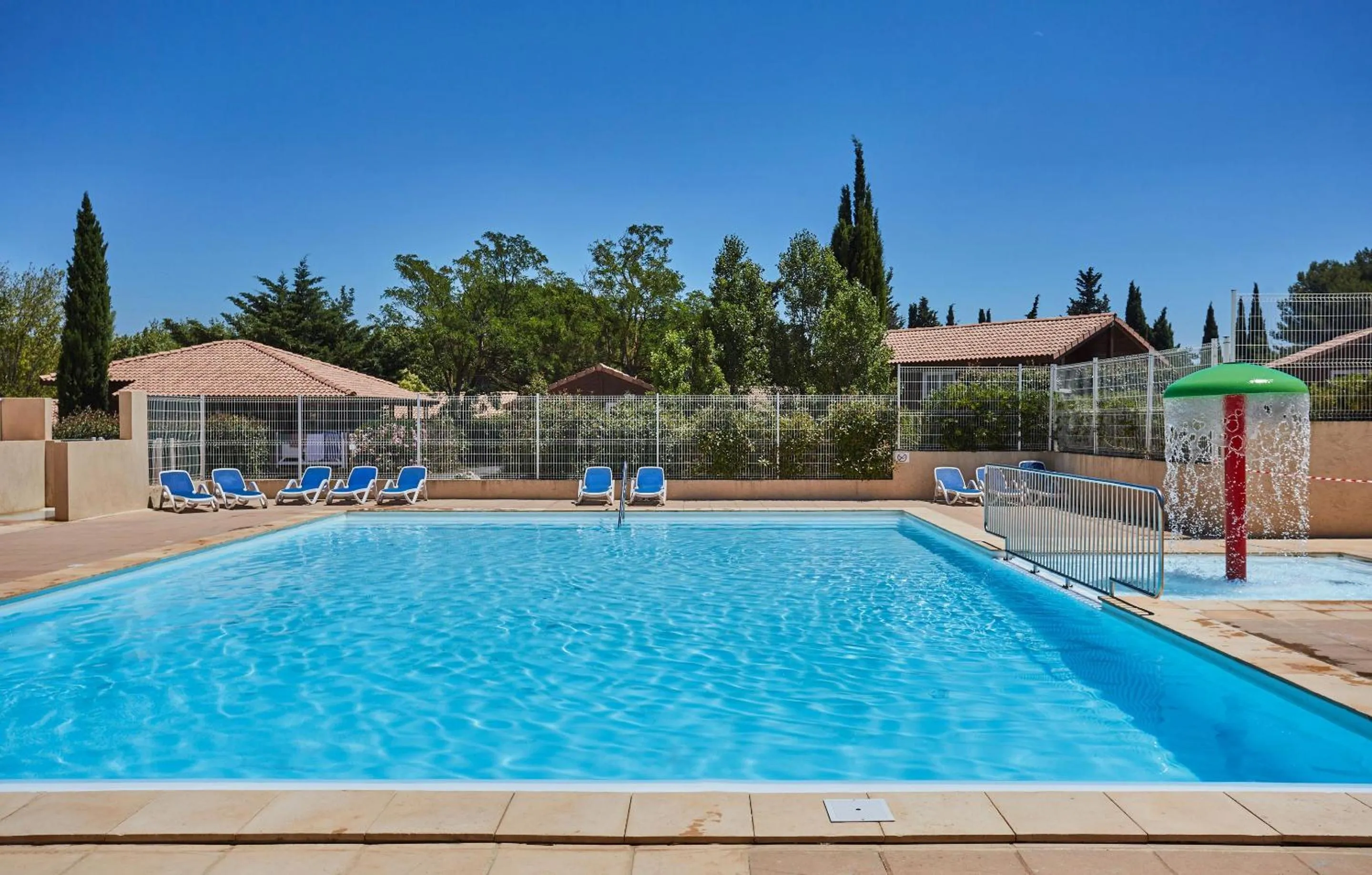 Swimming pool in Résidence Odalys Shangri-la