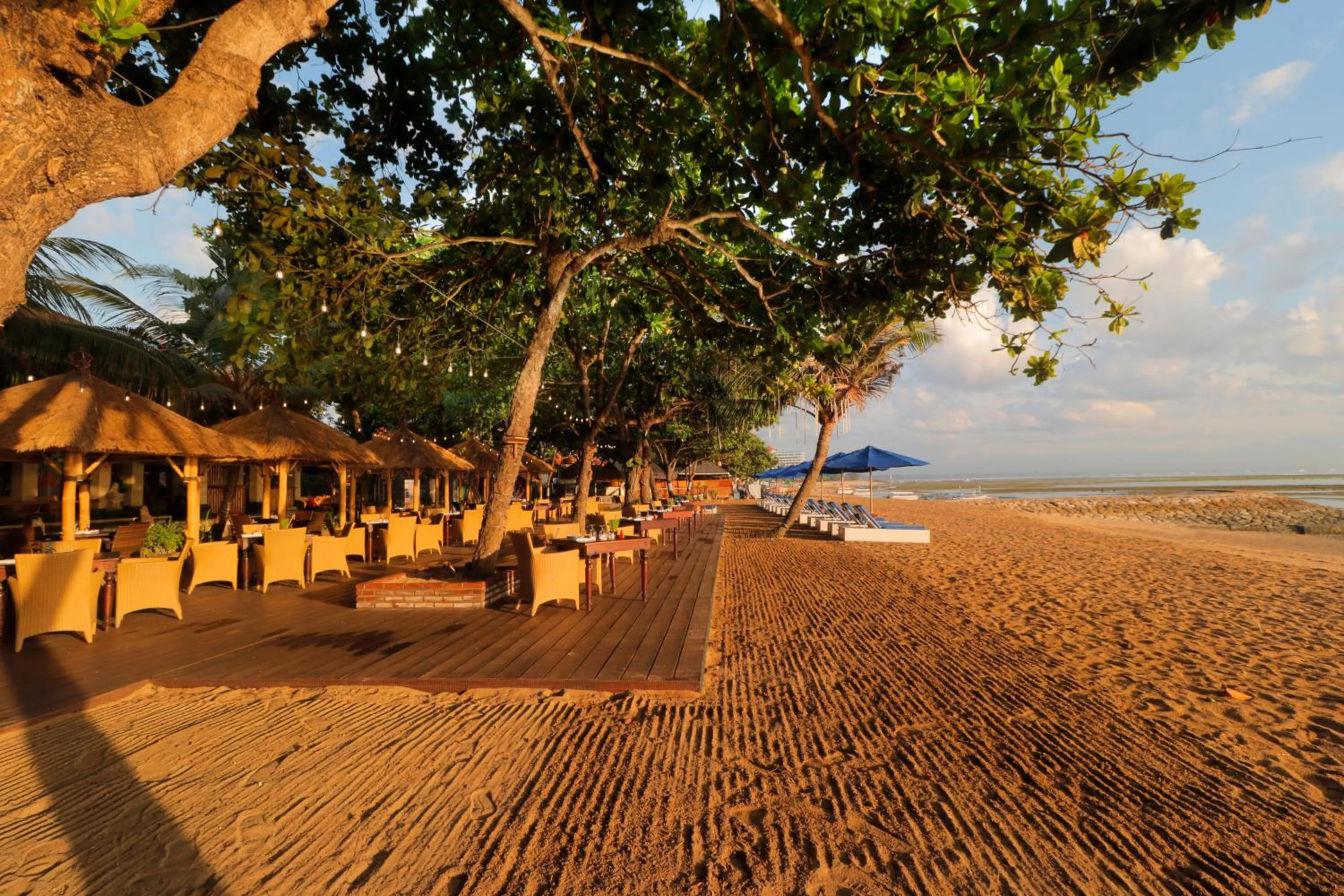 Beach in Inna Sindhu Beach Hotel & Resort
