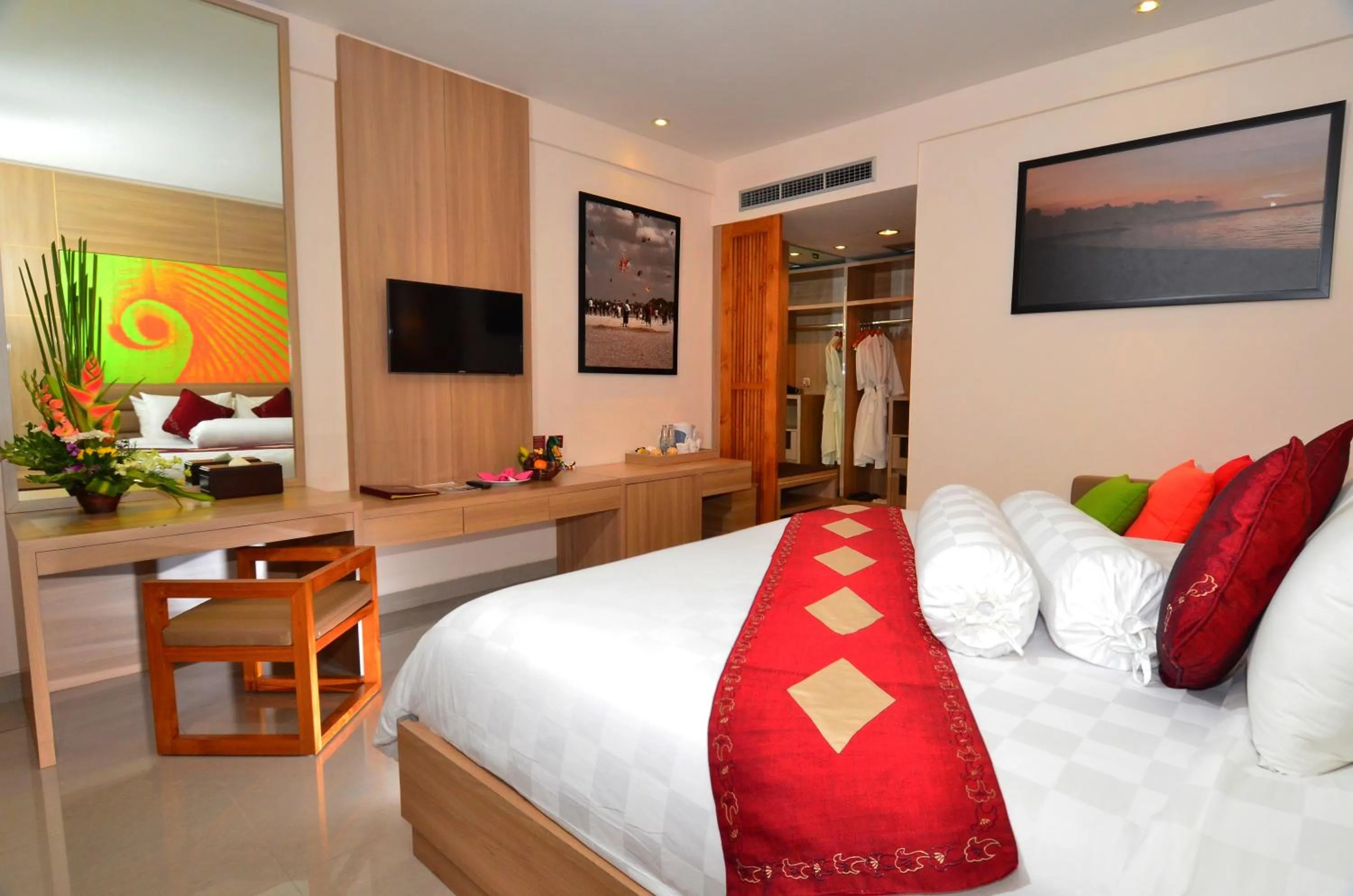 Bedroom, Bed in Inna Sindhu Beach Hotel & Resort