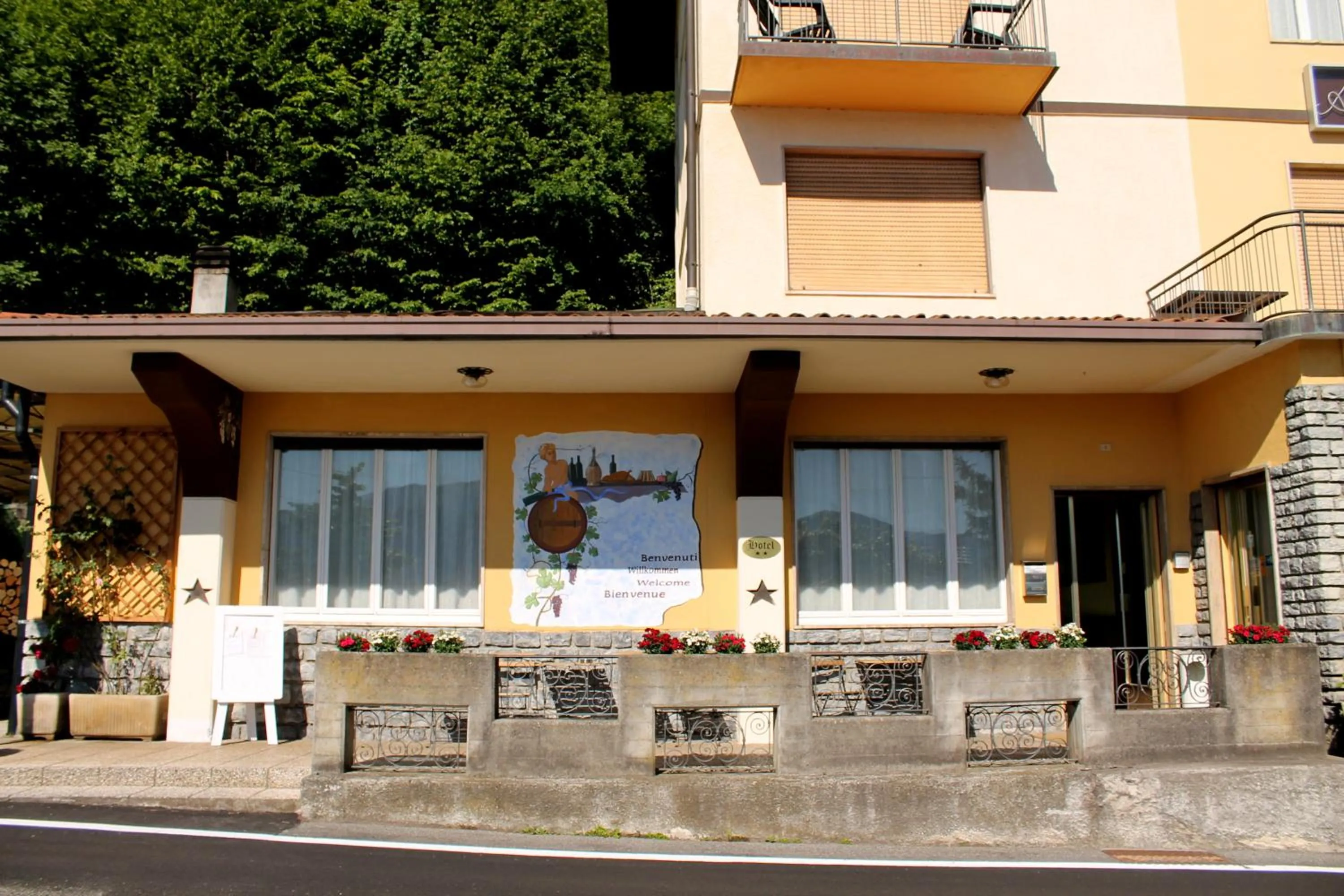 Facade/entrance in Hotel Poggio d'Oro