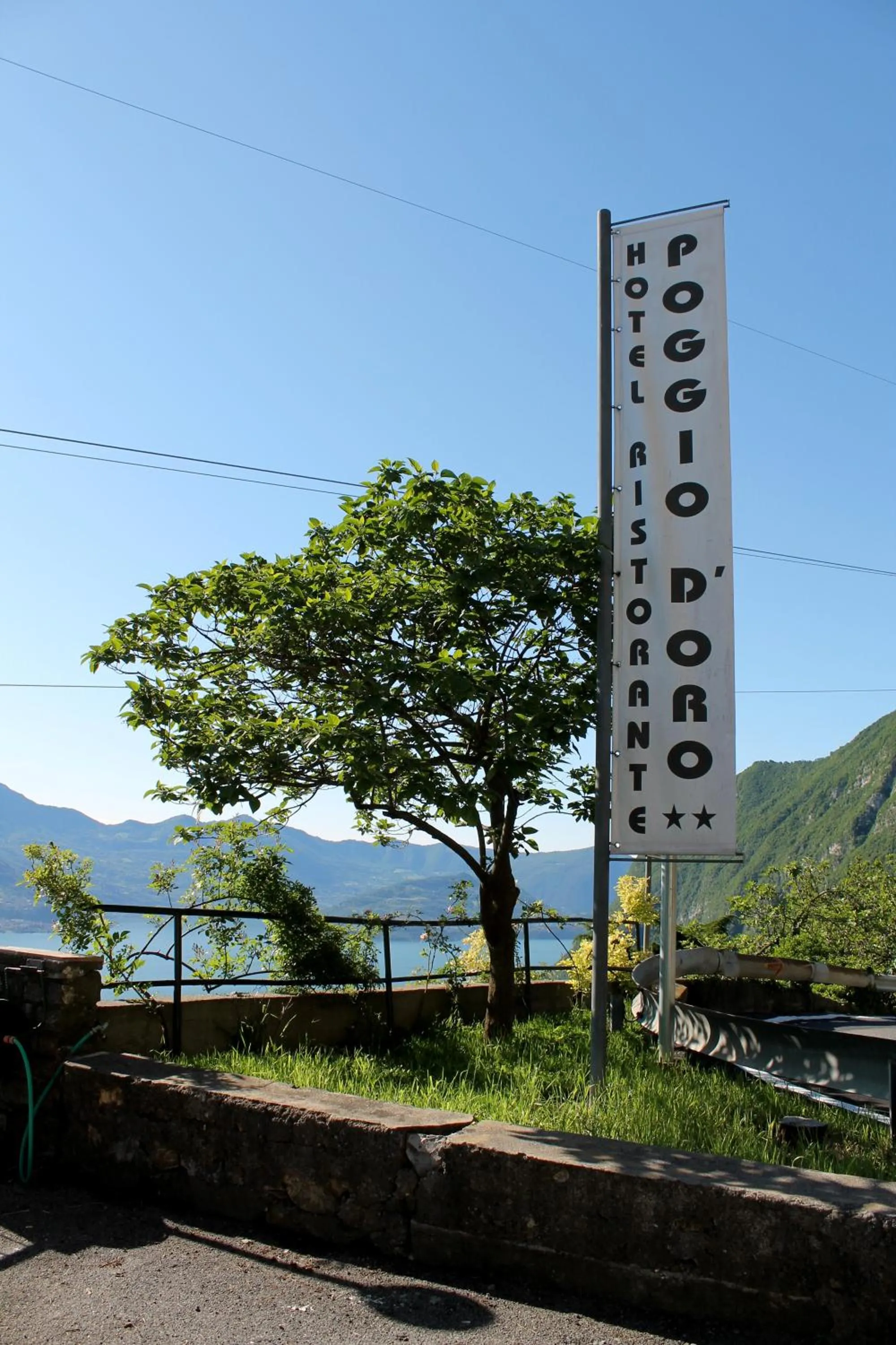 Facade/entrance in Hotel Poggio d'Oro