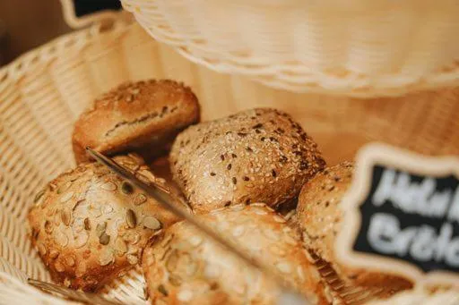 Food and drinks in Outlet Hotel