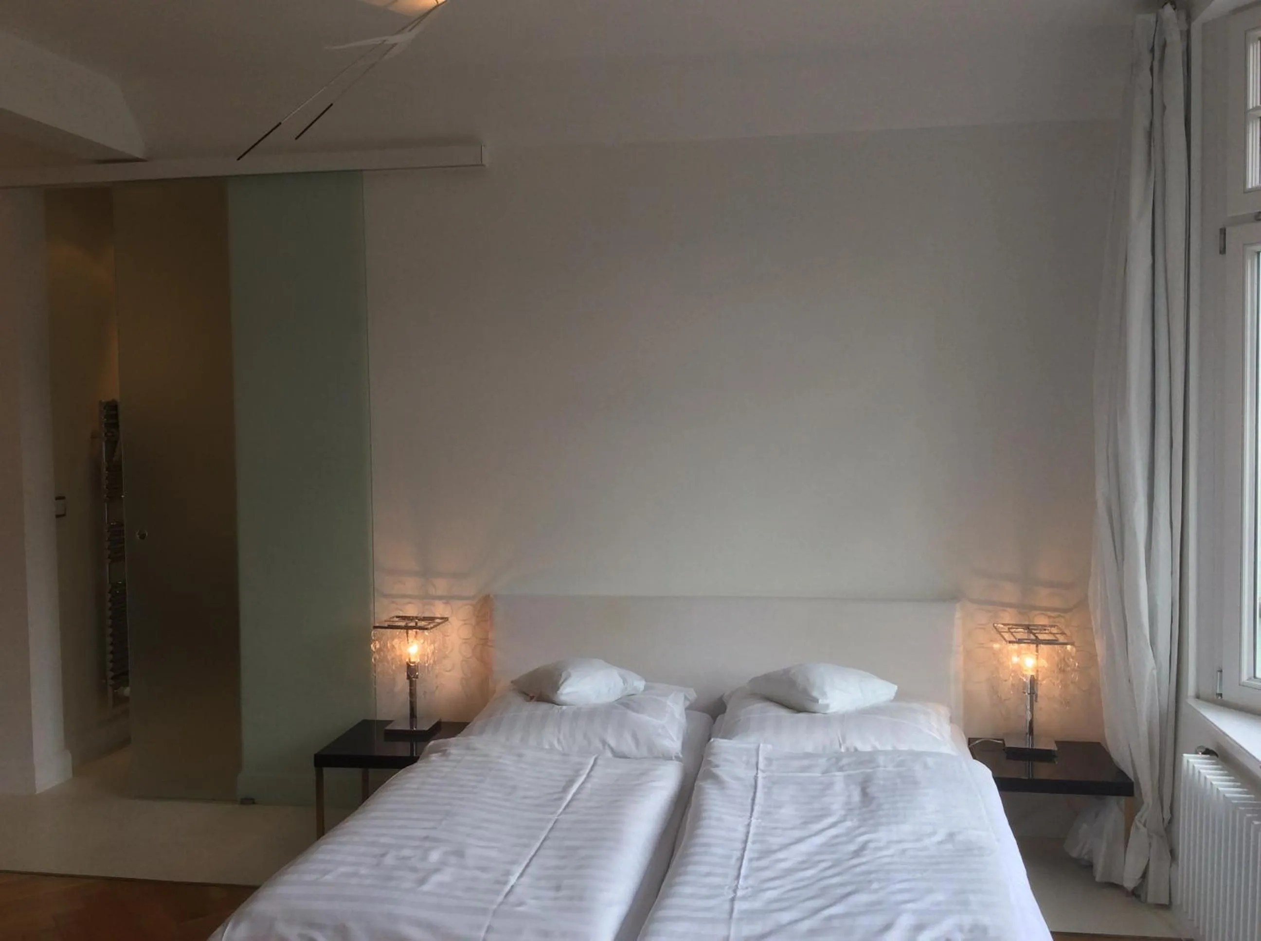 Photo of the whole room, Bed in Hotel Heidelberg Astoria