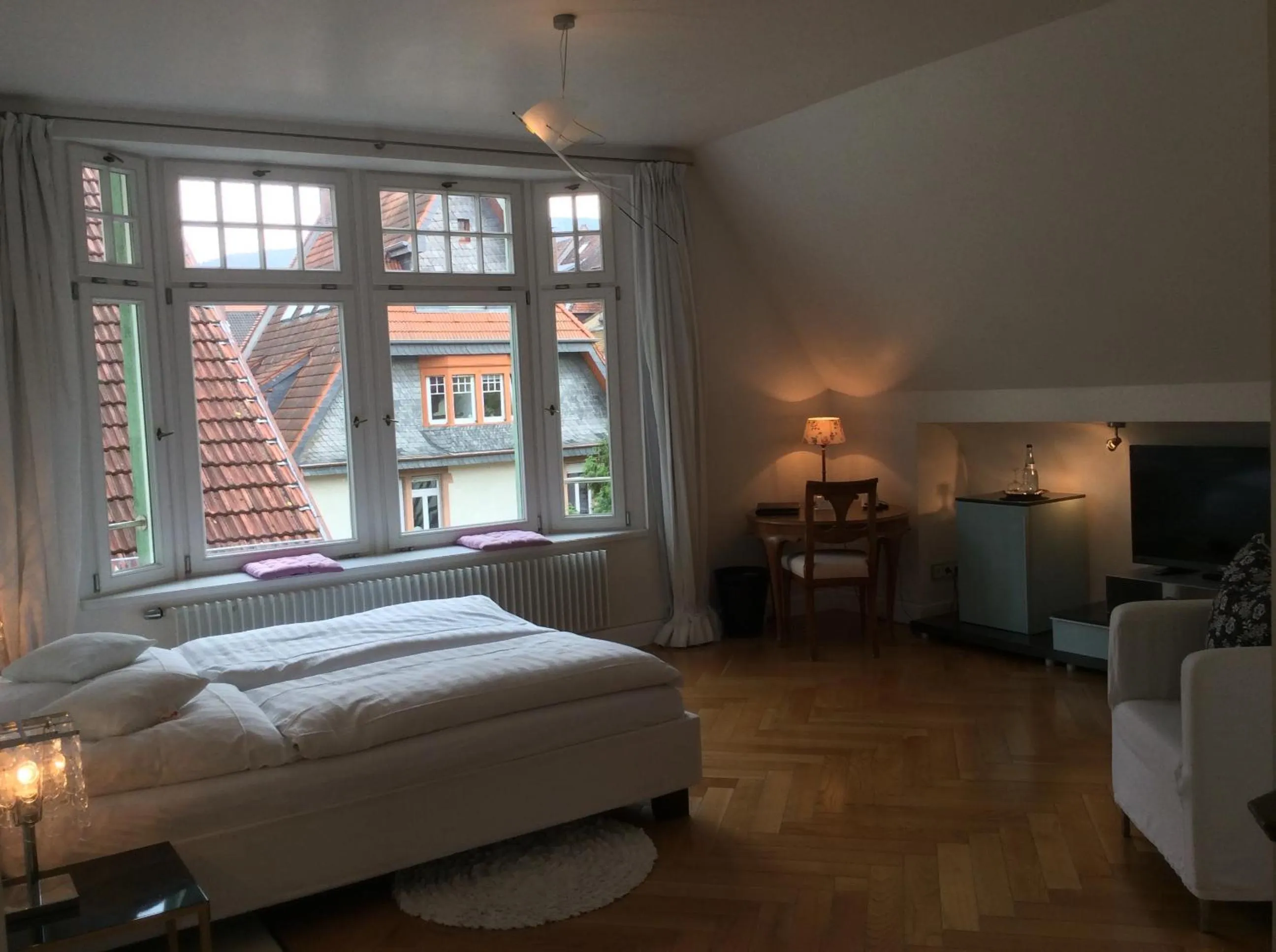 Photo of the whole room, Bed in Hotel Heidelberg Astoria
