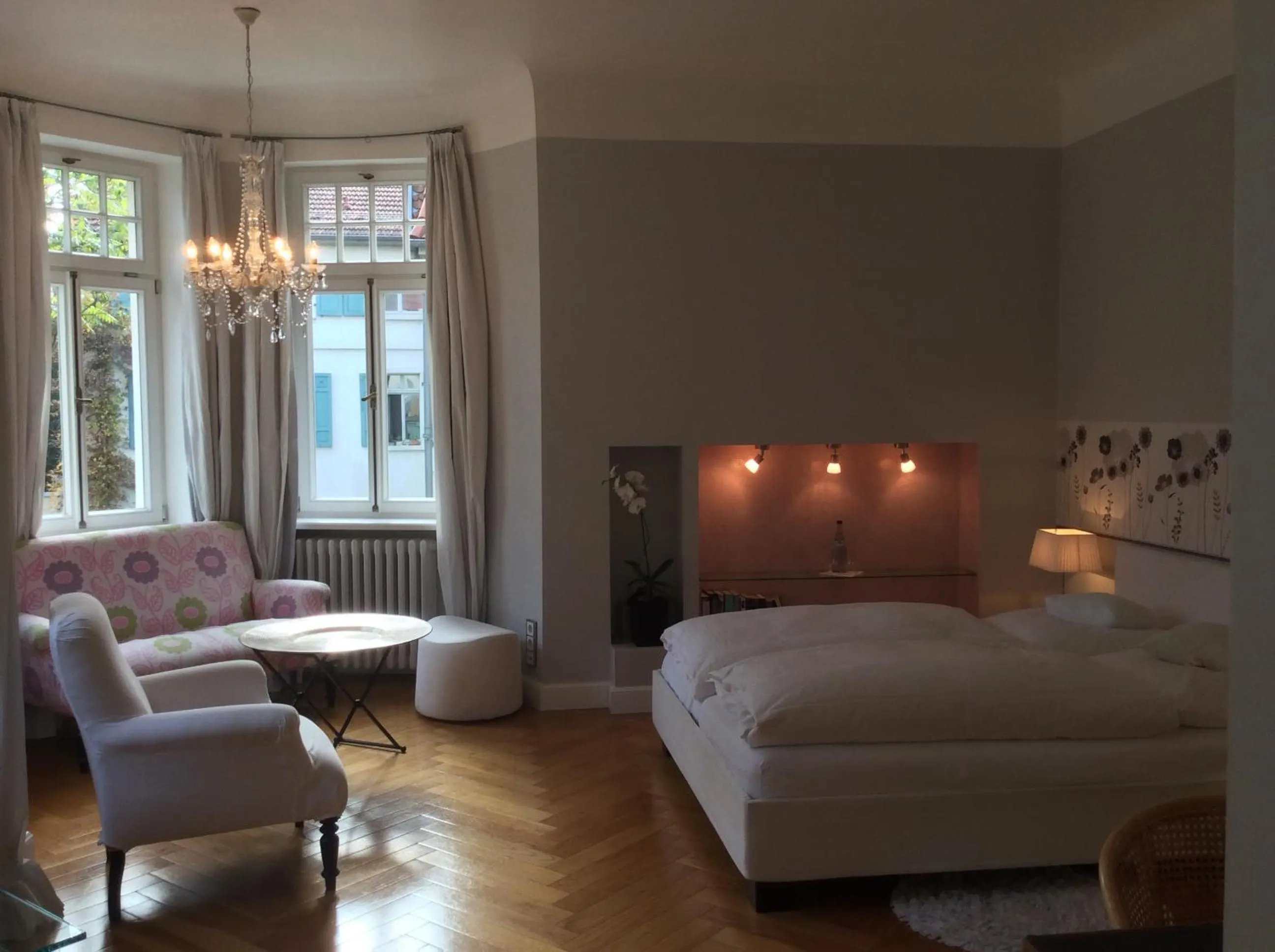 Photo of the whole room, Bed in Hotel Heidelberg Astoria