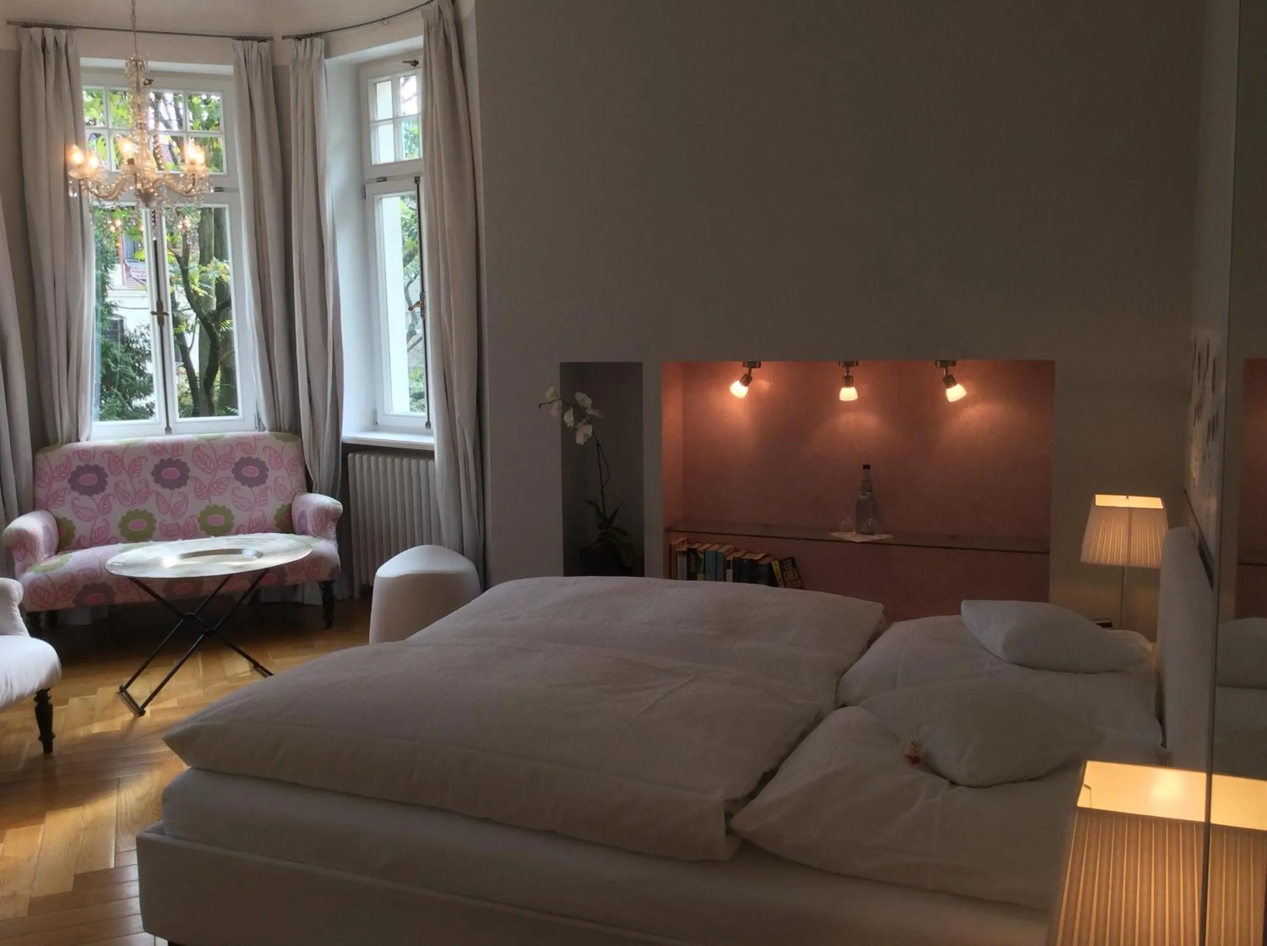 Photo of the whole room, Bed in Hotel Heidelberg Astoria