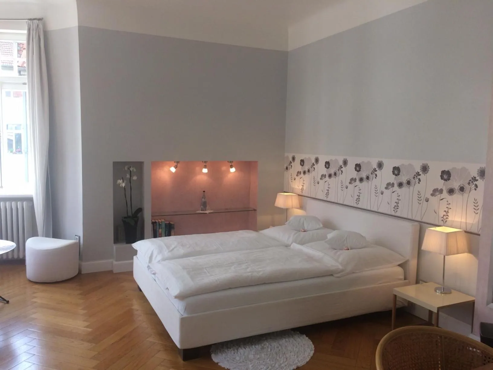 Photo of the whole room, Bed in Hotel Heidelberg Astoria