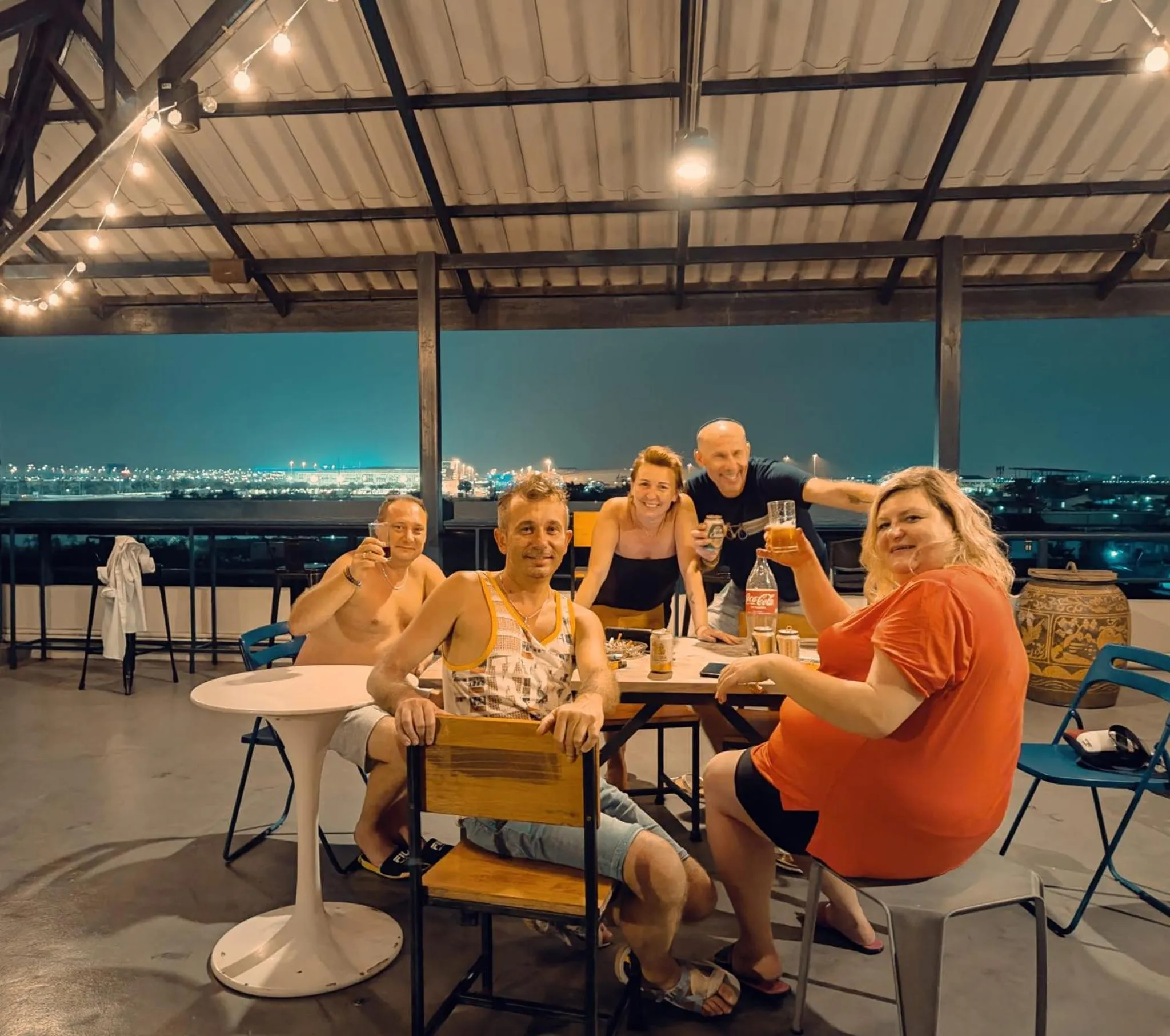 Restaurant/places to eat in Yam Yen Hostel