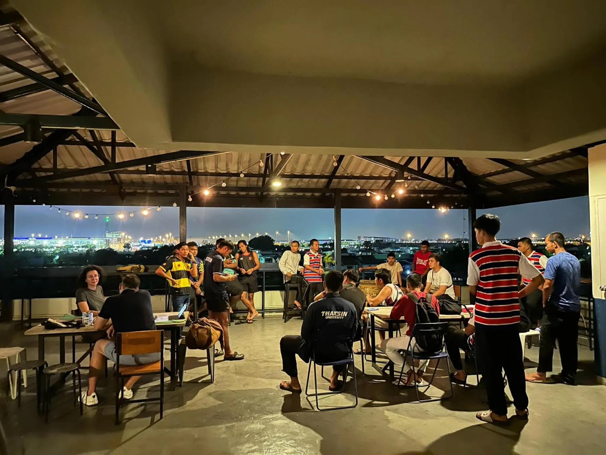 Restaurant/places to eat in Yam Yen Hostel