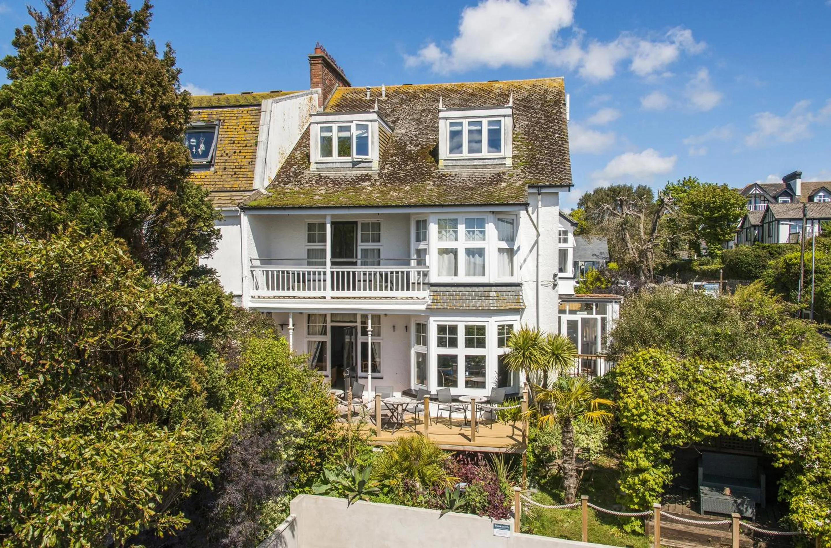 Property building in Bosanneth