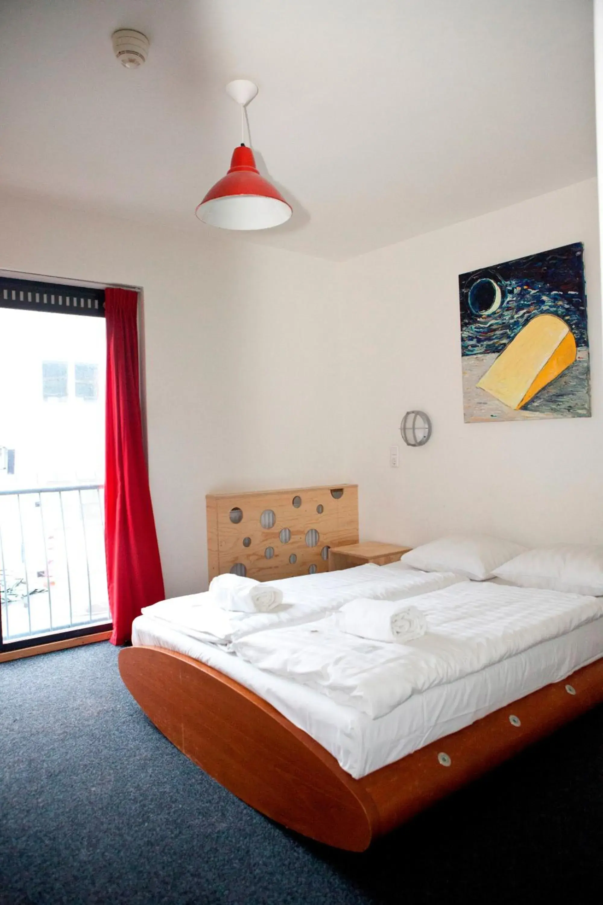 Small Double Room in St Christopher's Inn Amsterdam - The Winston Small Double Room in St Christopher's Inn Amsterdam - The Winston