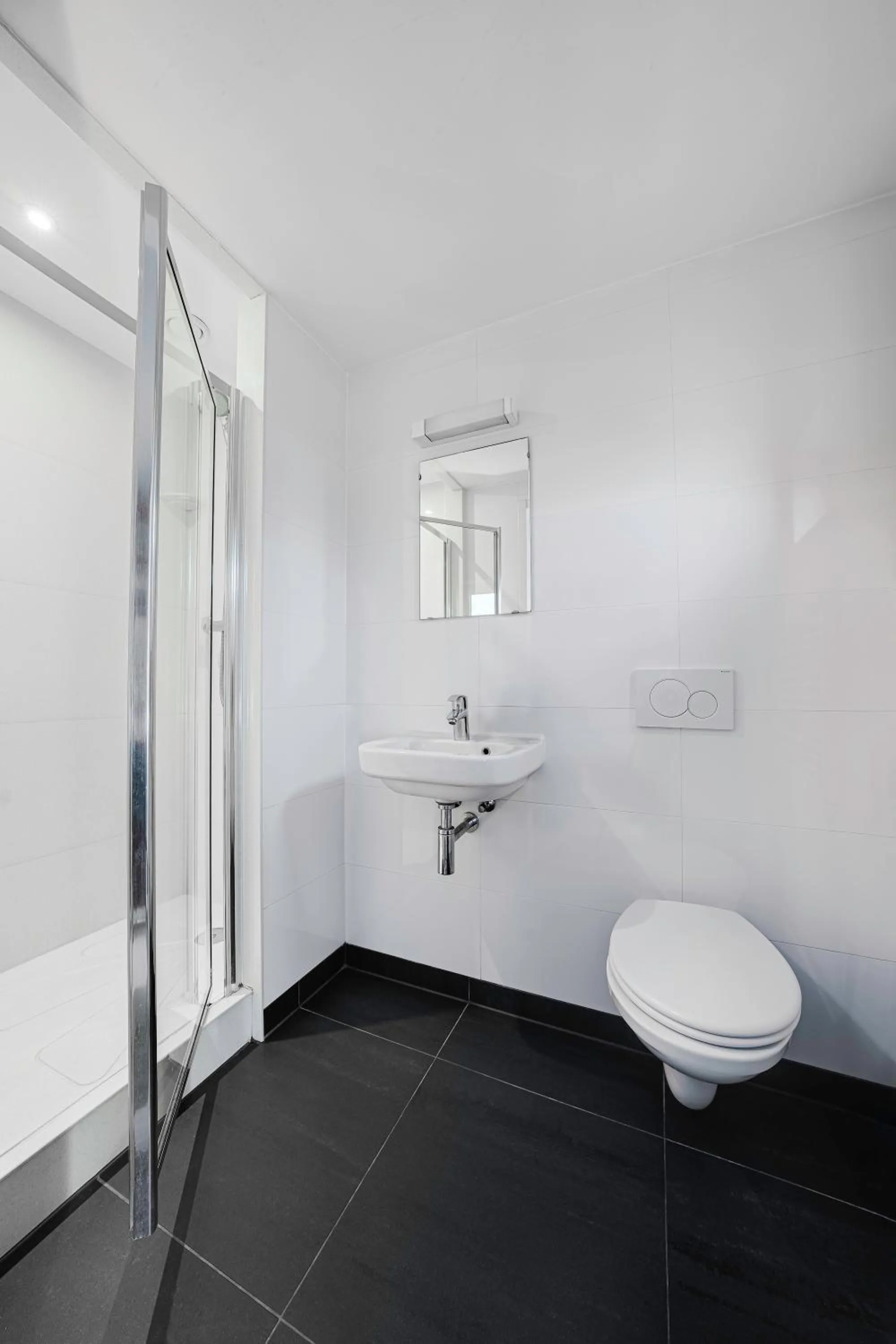 Bathroom in St Christopher's Inn Amsterdam - The Winston