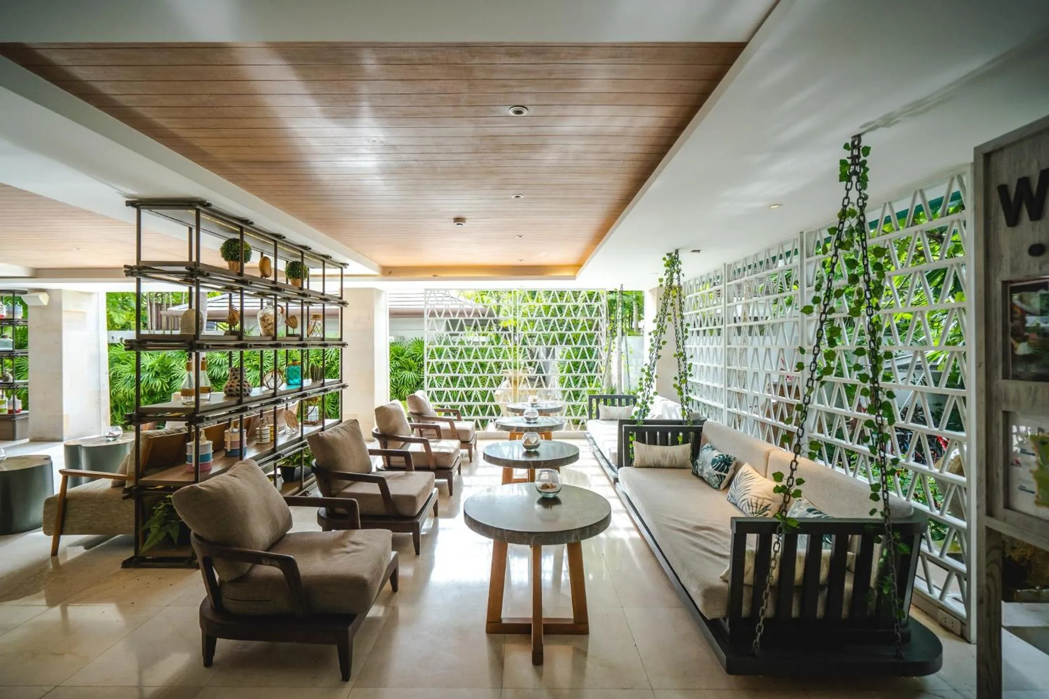 Lounge or bar in Avani Plus Samui Resort