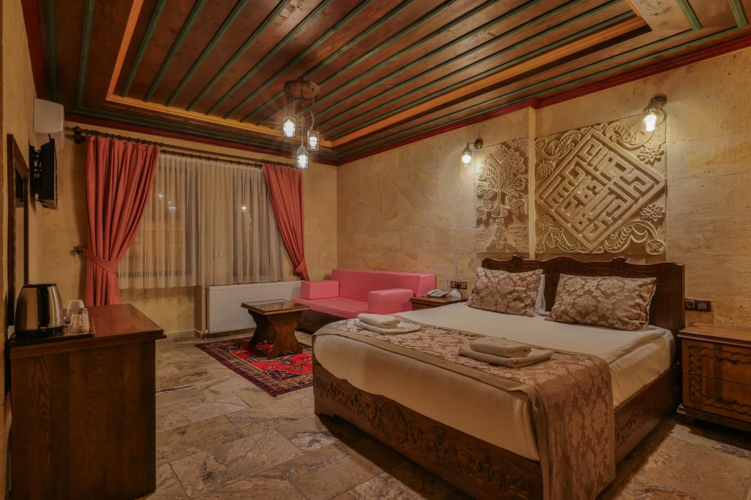 Photo of the whole room, Bed in Feel Cappadocia Stone House