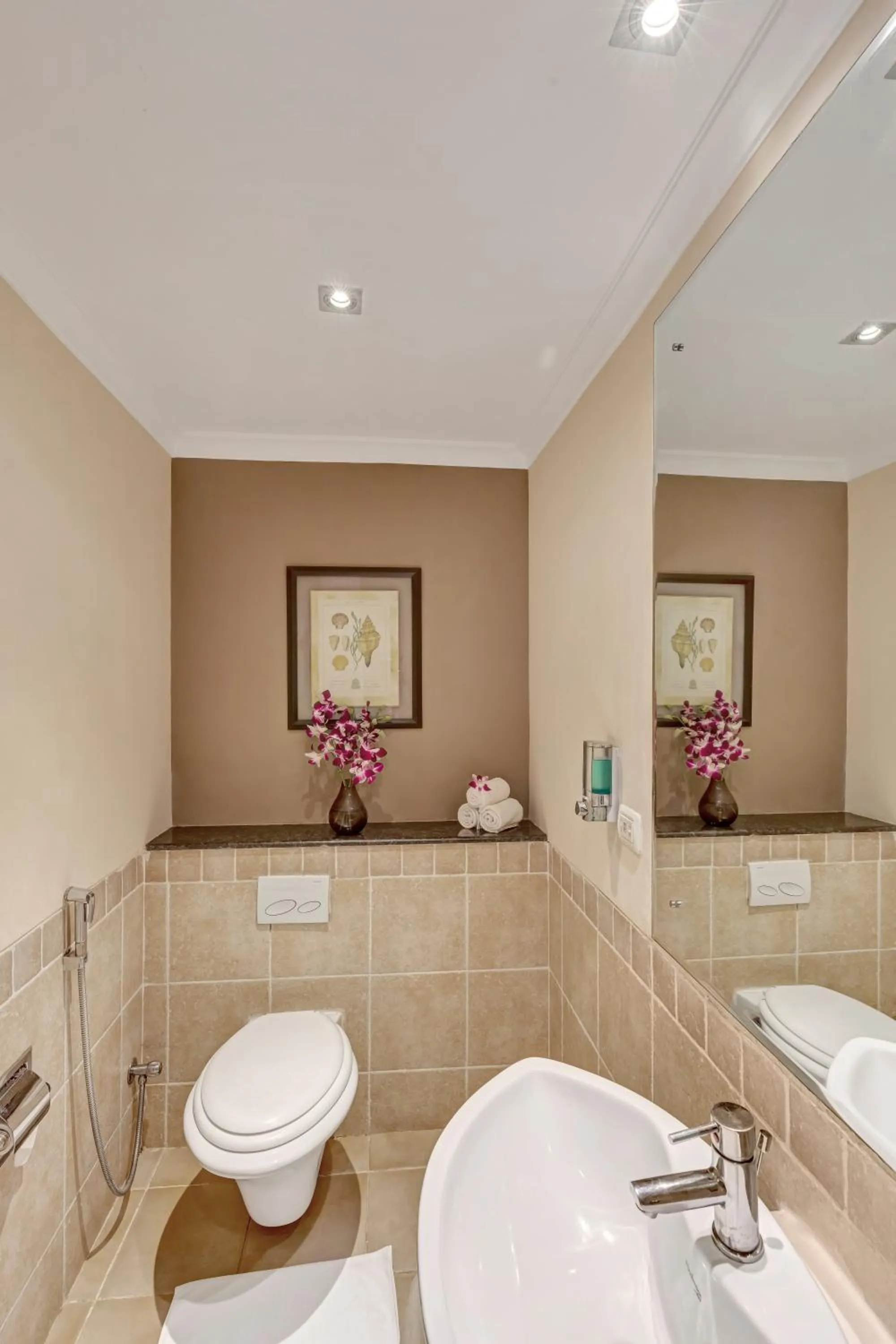 Toilet in Club Mahindra Emerald Palms, Goa