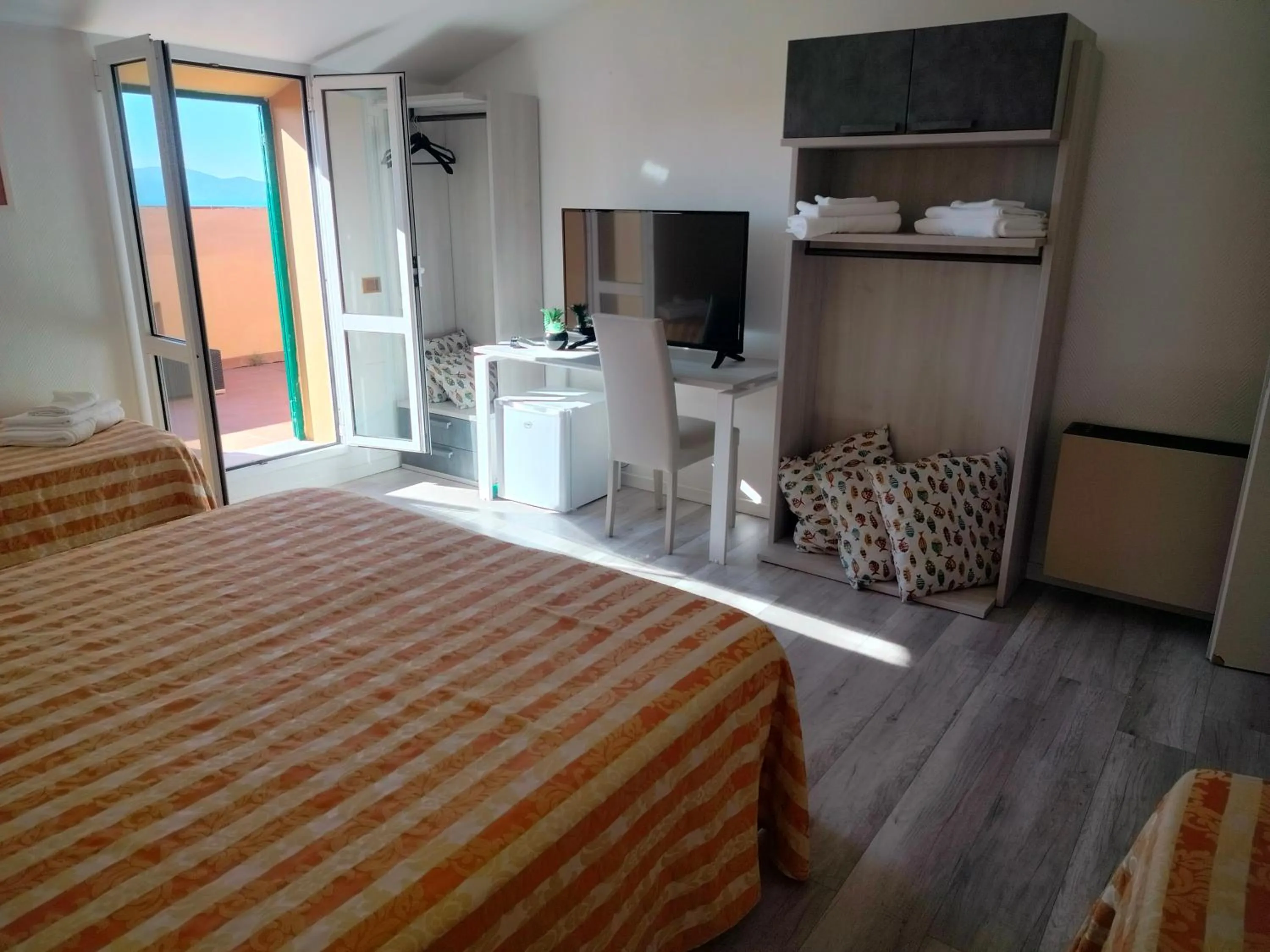 Bedroom, Bed in Hotel Centrale