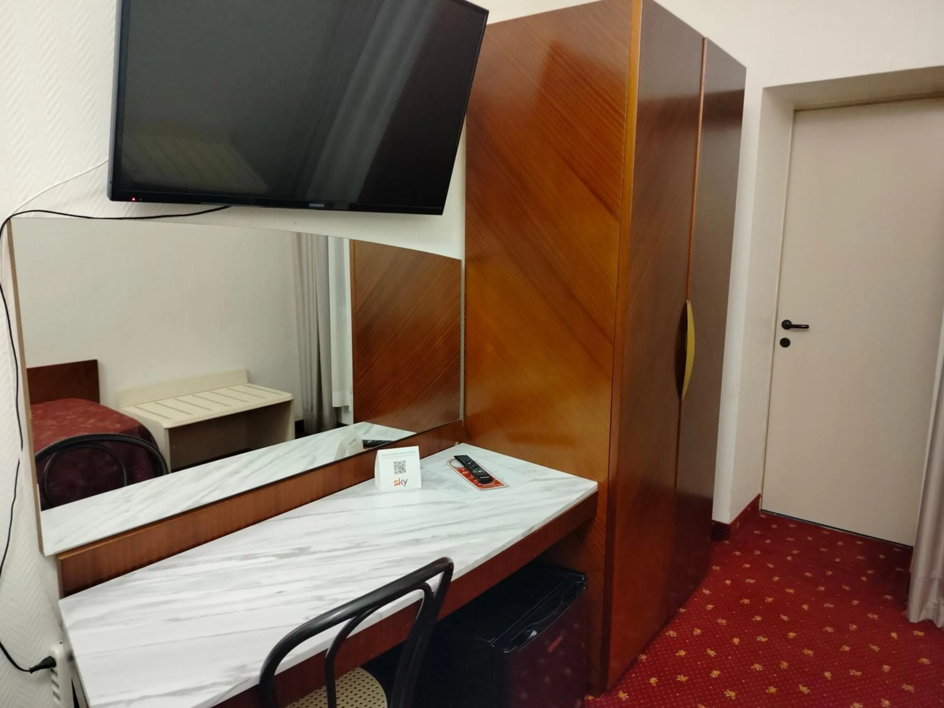 Bedroom, Bed in Hotel Centrale