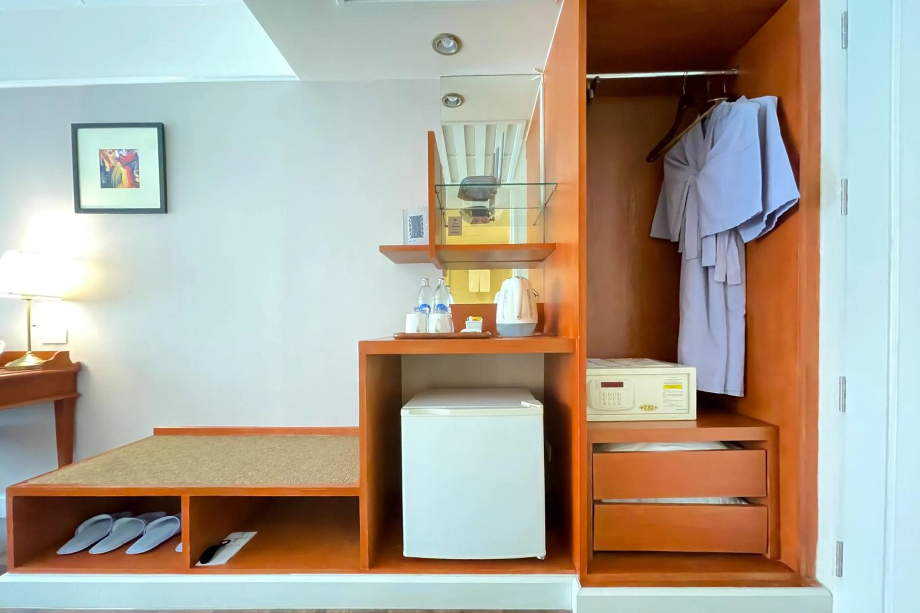 Coffee/tea facilities in Le Siam Hotel Silom Bangkok by PCL