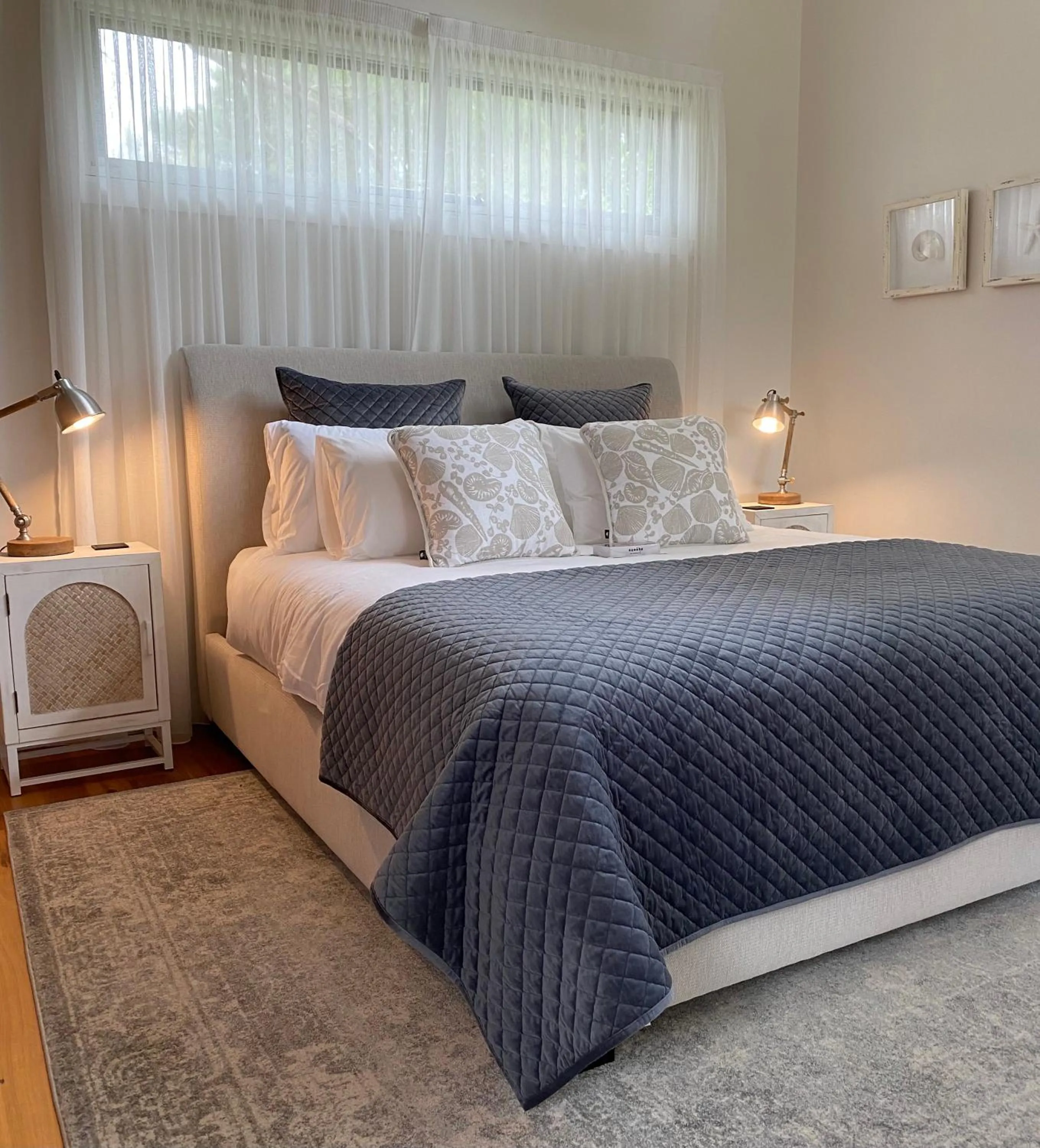 Bedroom, Bed in Messmates Luxury Eco Suites