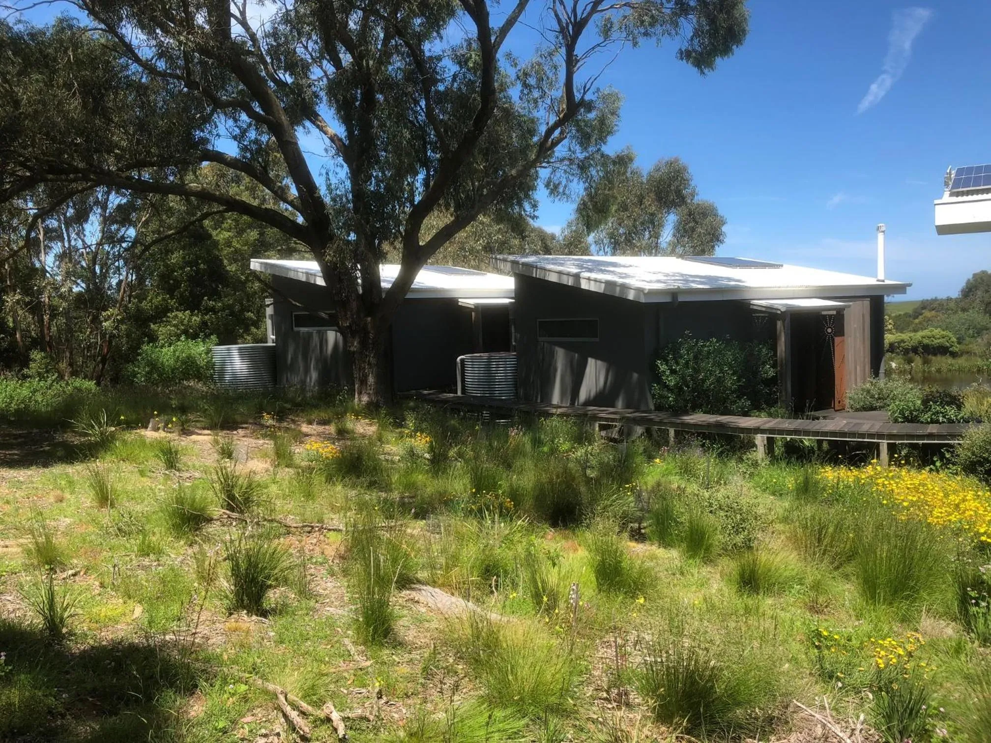 Property building in Messmates Luxury Eco Suites