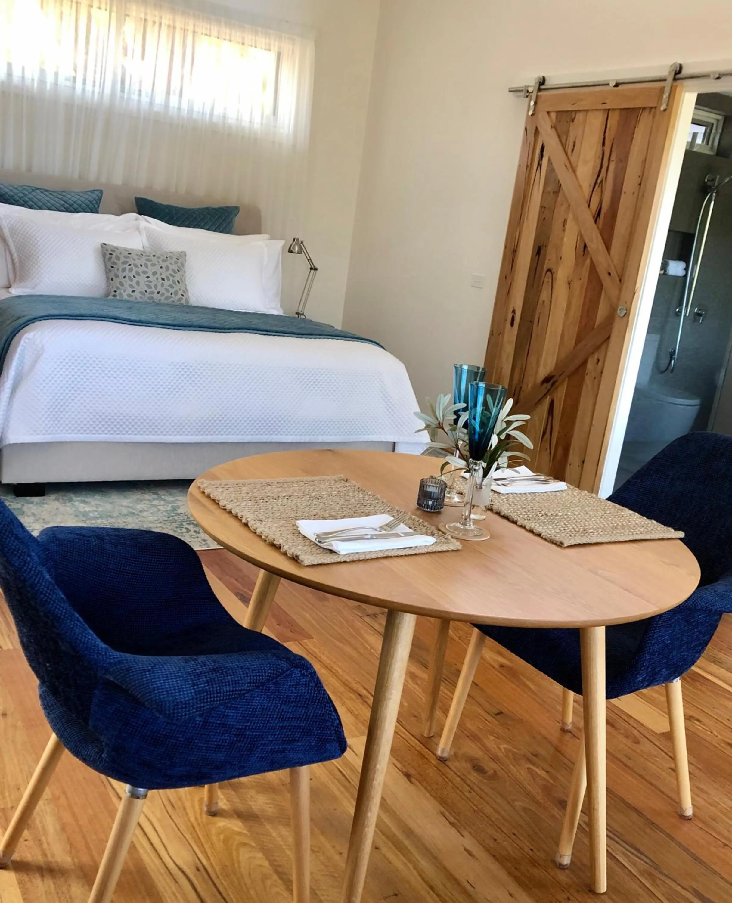 Bed in Messmates Luxury Eco Suites