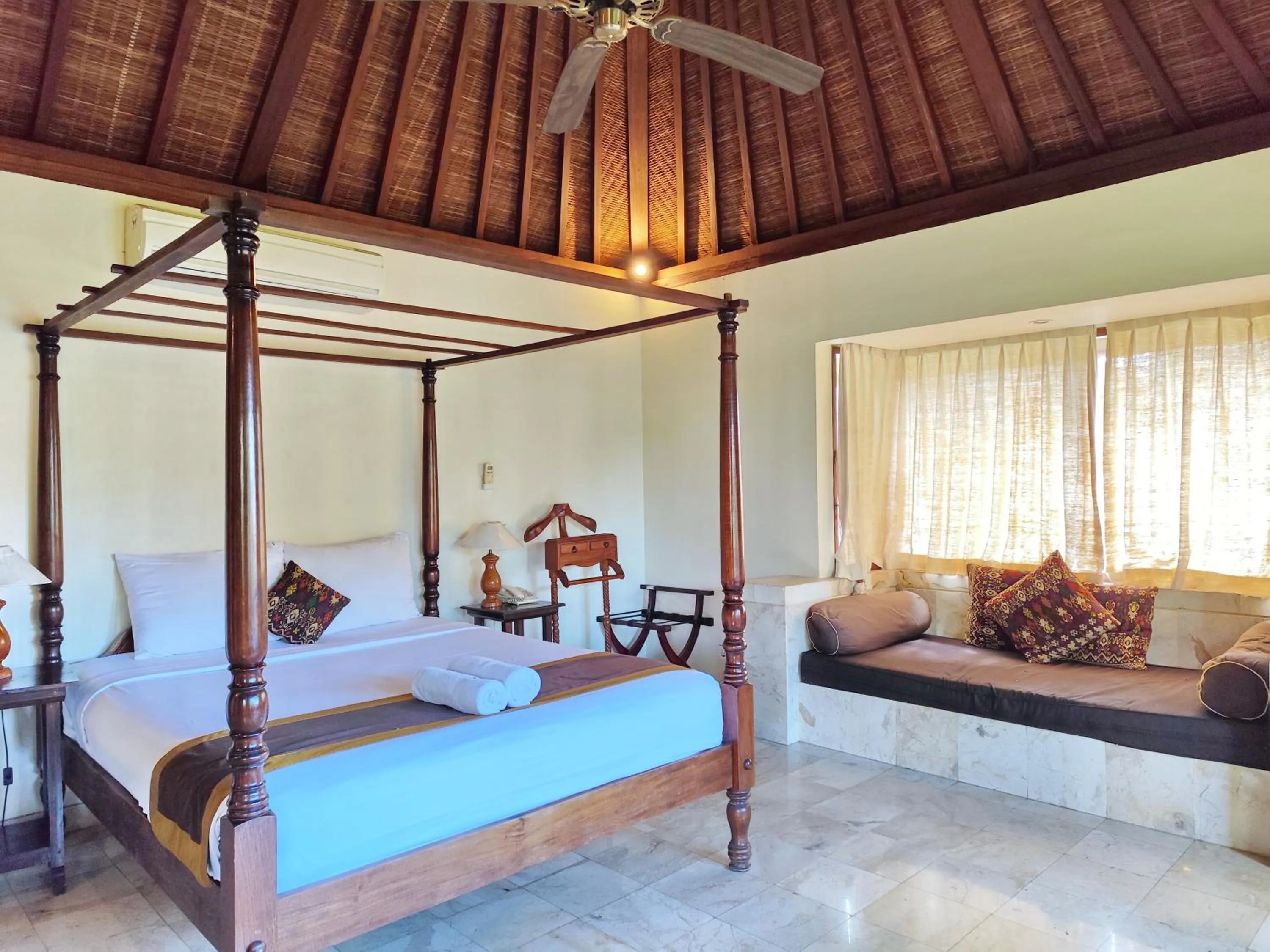 Bed in Villa Diana Bali