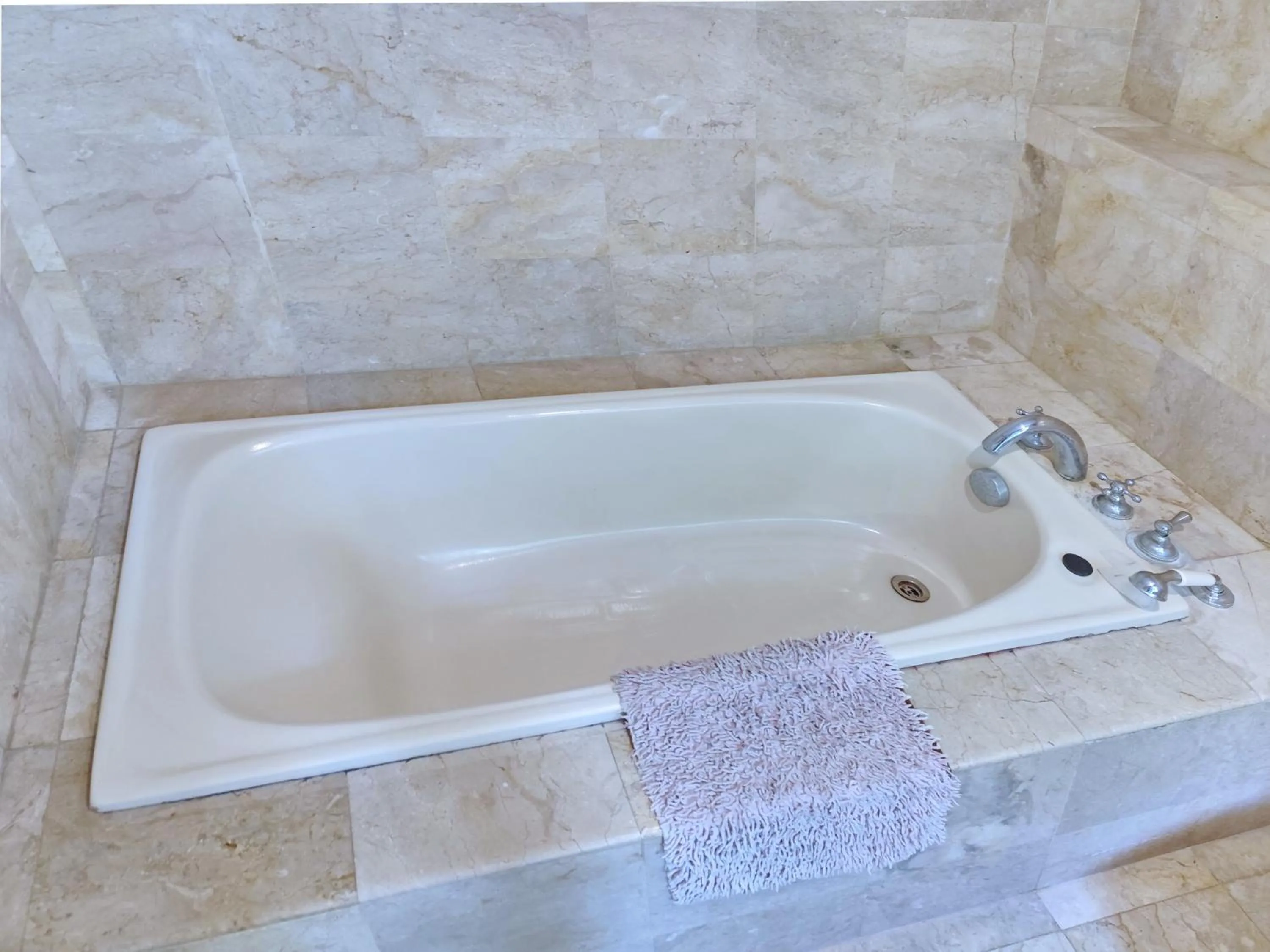 Bathroom in Villa Diana Bali