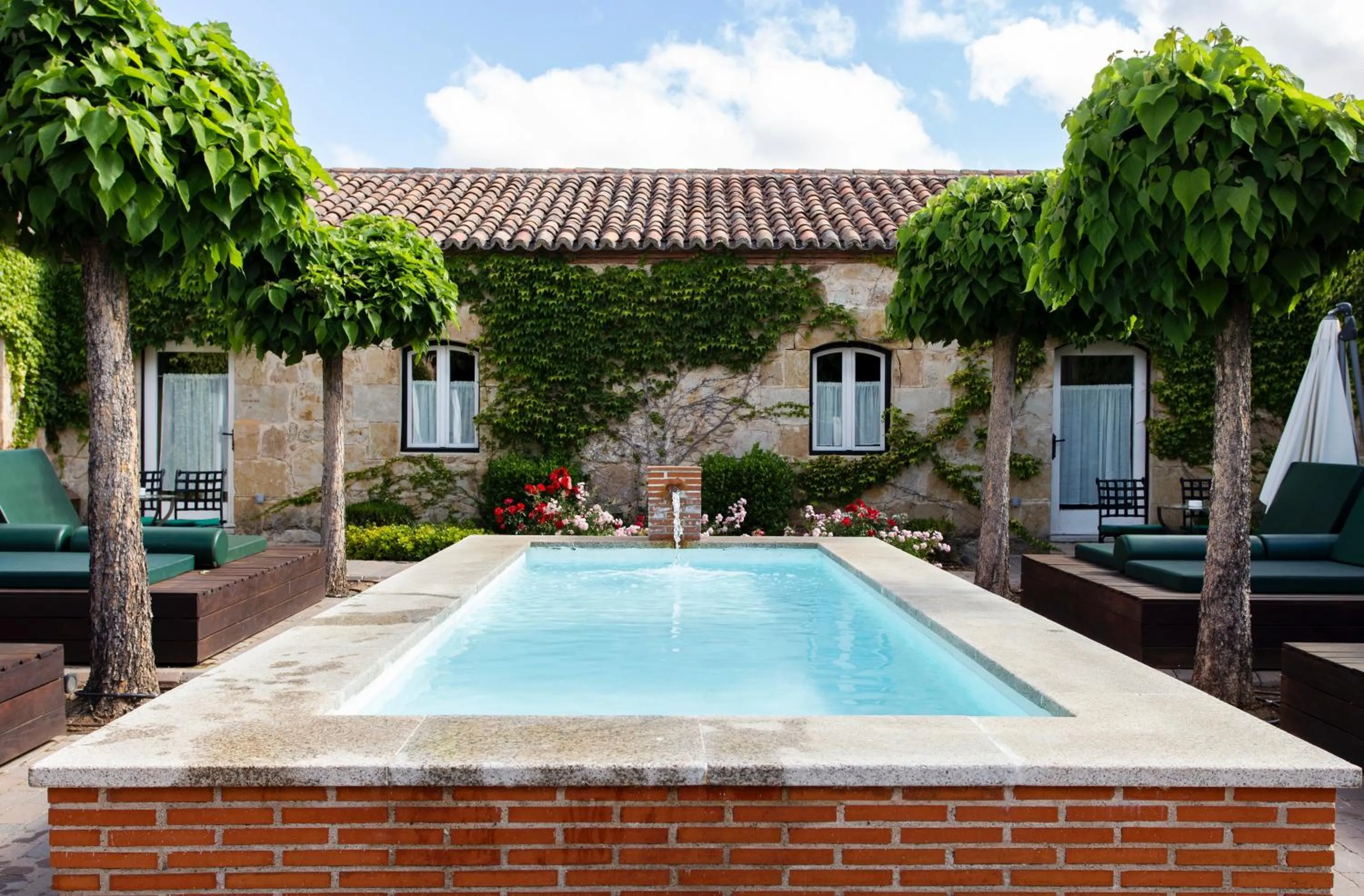 Garden in Hacienda Zorita Wine Hotel & Spa - Small Luxury Hotels