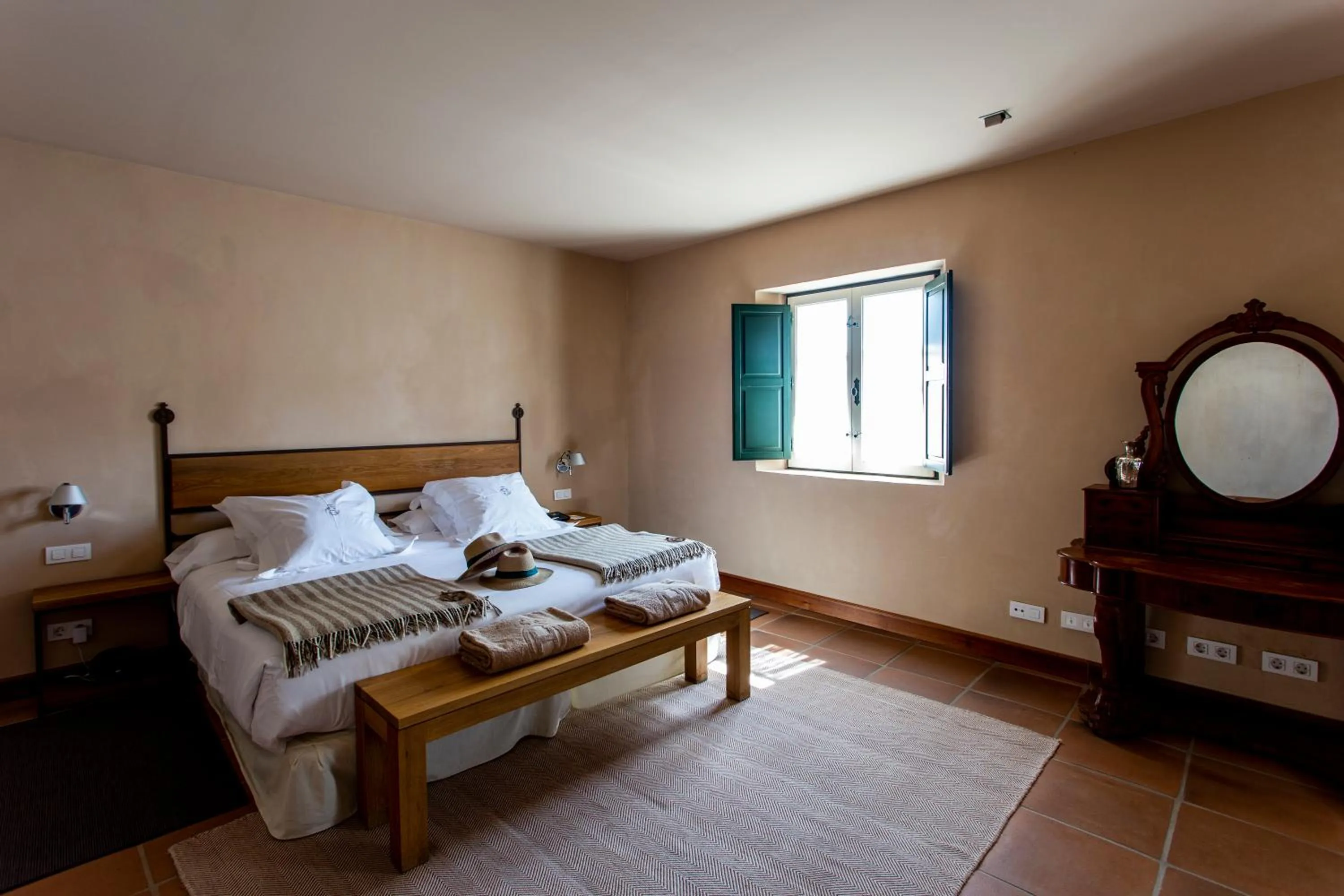 Bed in Hacienda Zorita Wine Hotel & Spa - Small Luxury Hotels