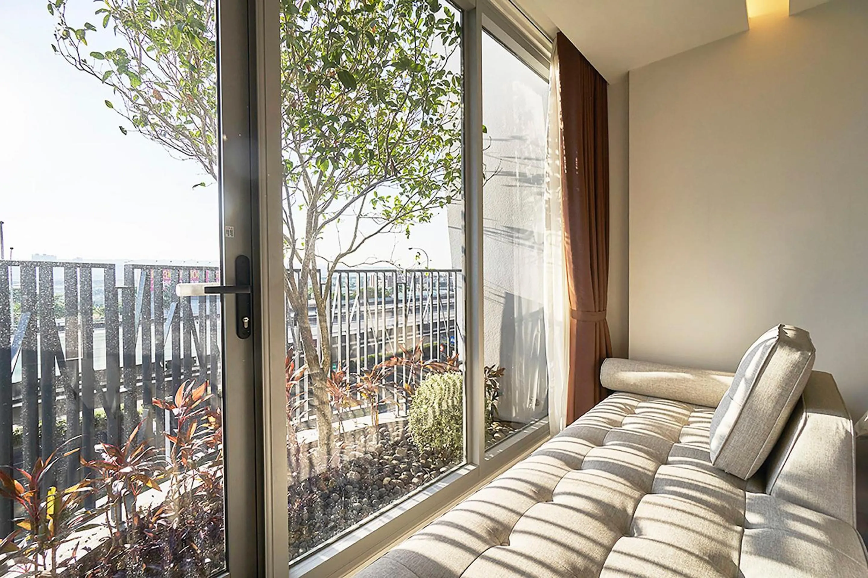 Decorative detail, Bed in Royal Roi Hotel