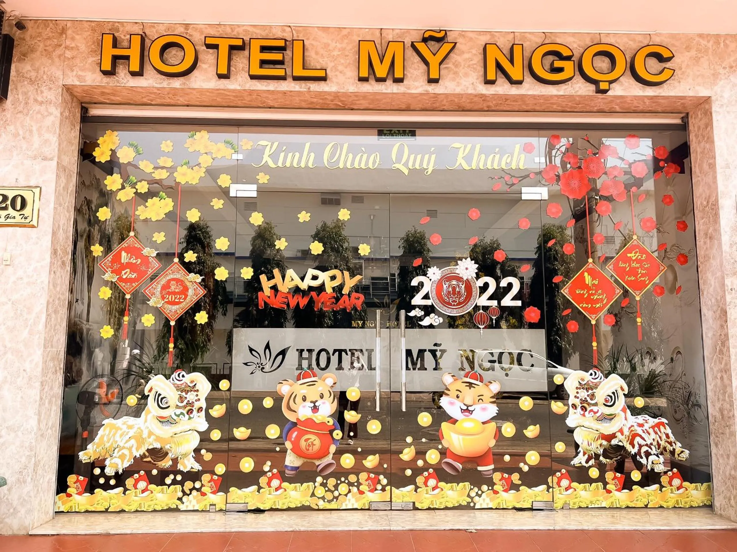 Day in KHÁCH SẠN MỸ NGỌC