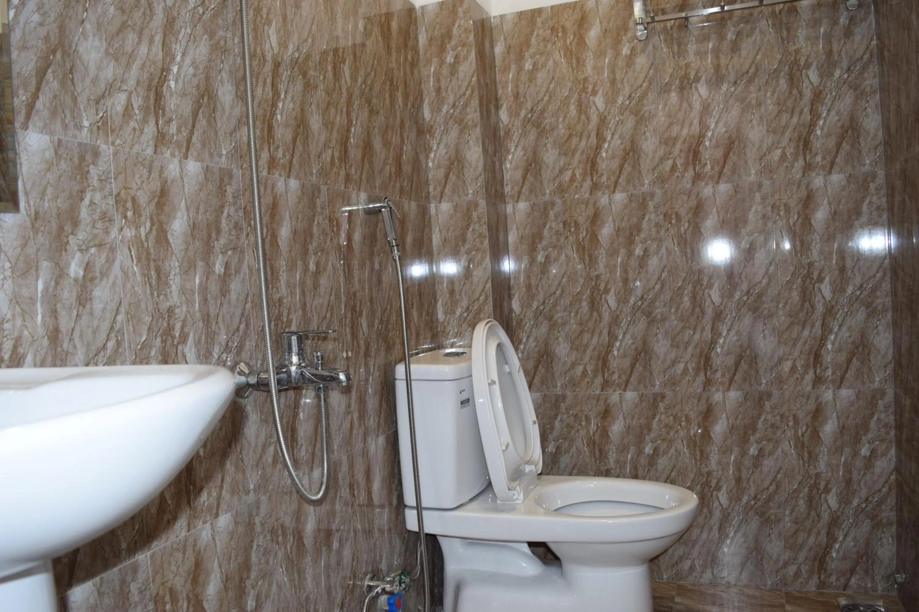 Shower in KHÁCH SẠN MỸ NGỌC